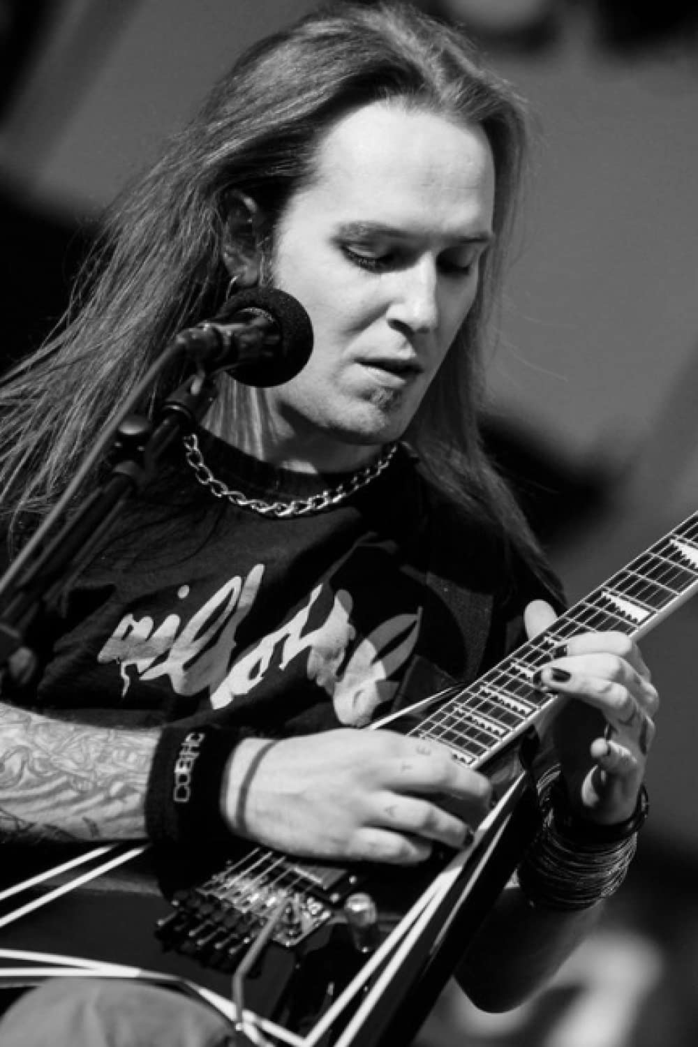 Alexi Laiho: Dot Grid Notebook Dimensions:6 x 9 Inches – Pages: 120 Pages No Bleed