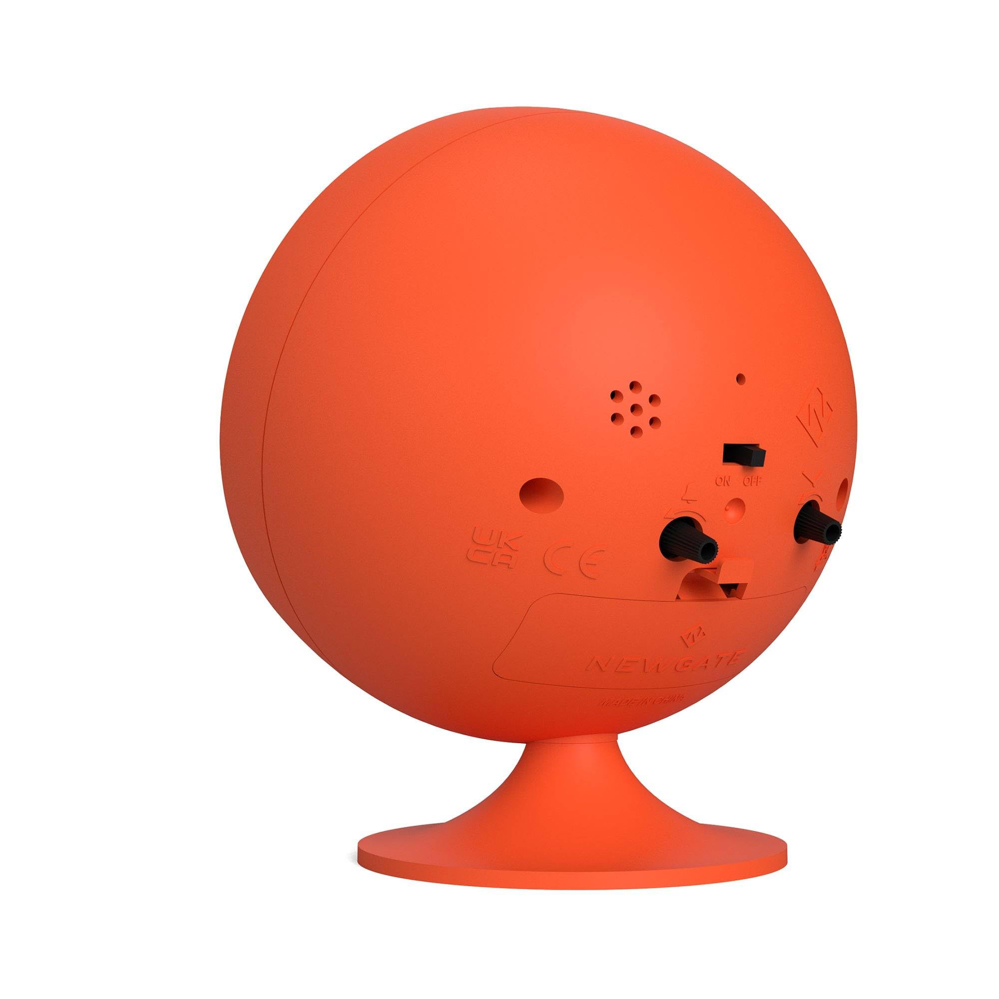 NEWGATE® Spheric Despertador | Diseño retro icónico de cúpula | Acabado naranja suave y gomoso | Ideal para la mesilla, escritorio o estantería | Accesorio de dormitorio y oficina de mediados de siglo