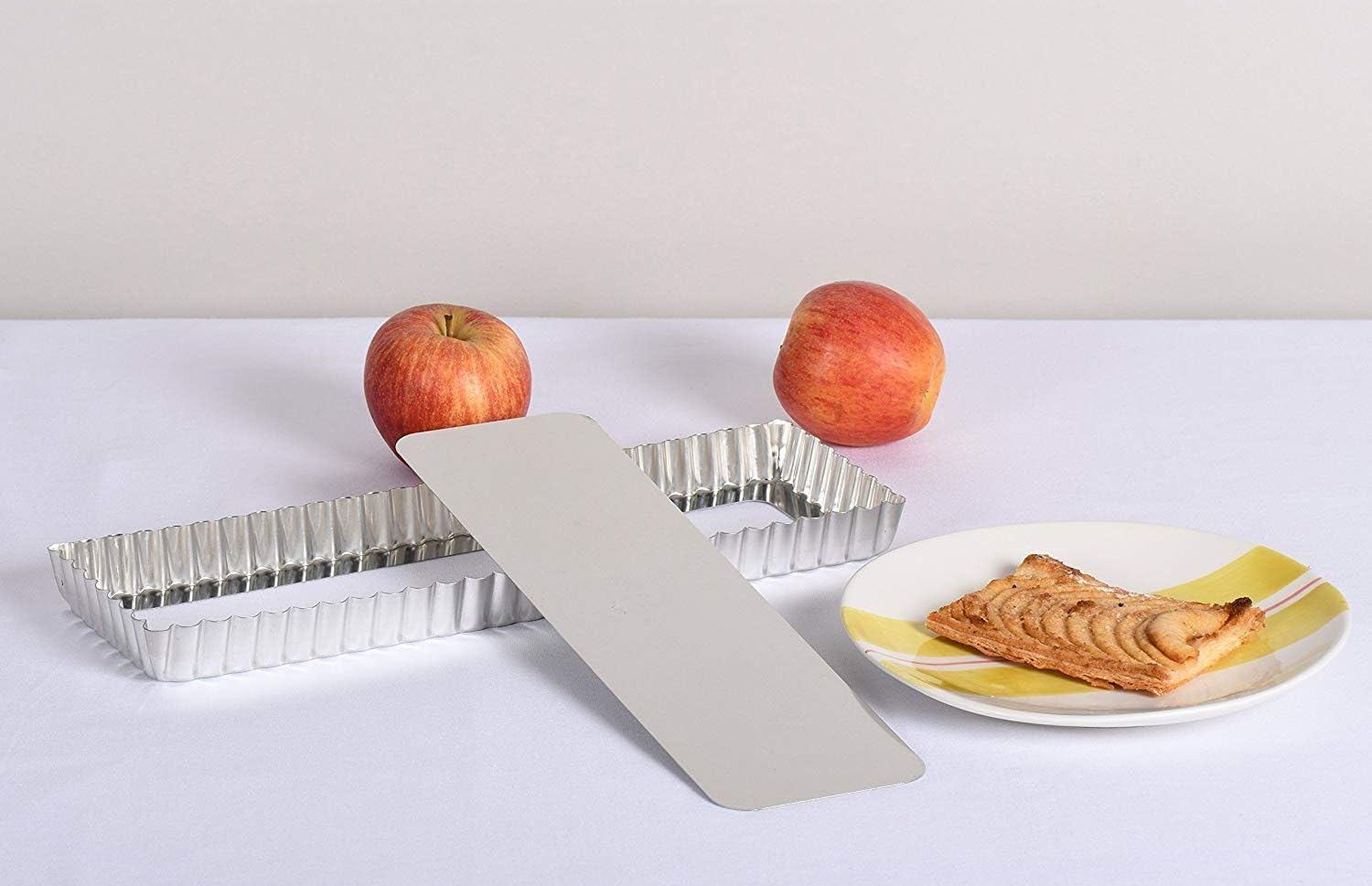 Gobel SCI/Scandicrafts, Inc. 14x4.5-in. Tart Pan.