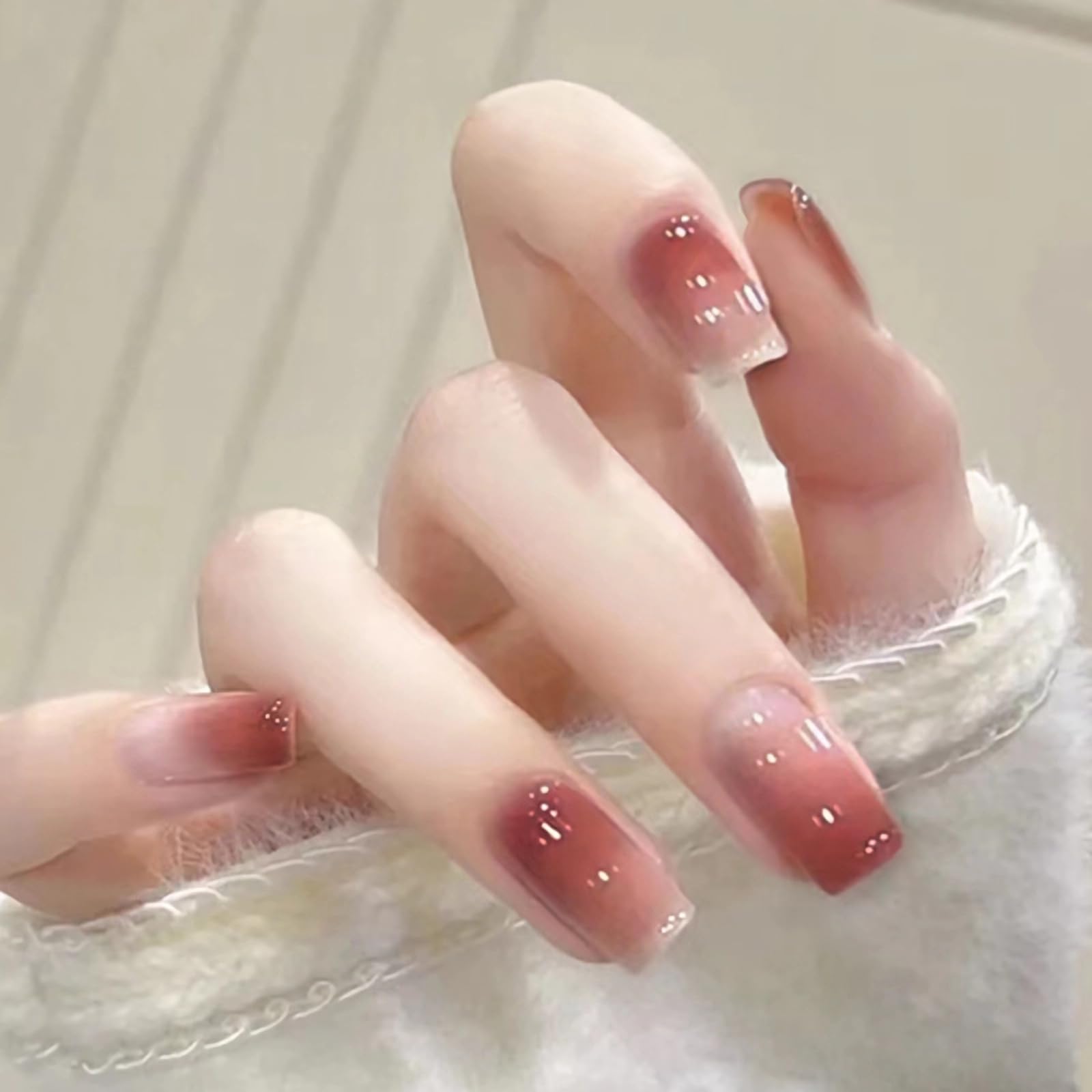 GIRLSMEMT ネイルシール 赤 白 グラデーション 爪やすり付き キラキラ