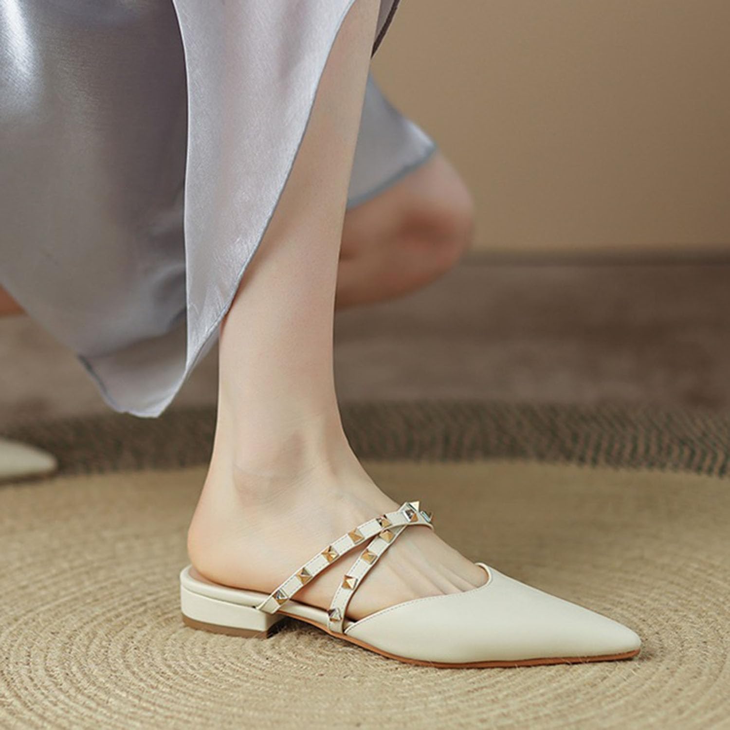 Scarpe Mary Jane con Tacco Basso, décolleté Eleganti da Donna, Sandali con Cinturini Incrociati e Borchiati, Pantofole Slip-on con Cinturino Posteriore, Sabot a Punta Chiusa