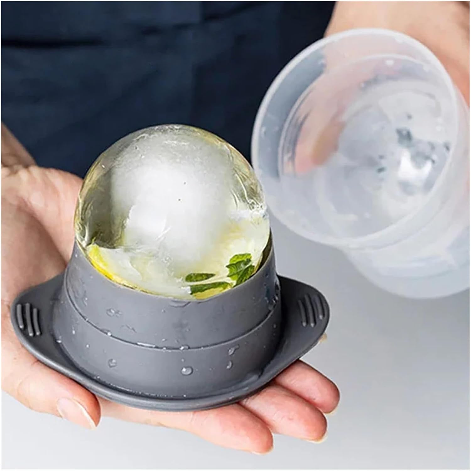 Whiskey Round Ice Cube Maker Silicone Ball Shape Spherical Mould Machine Quick Freezer Mold Tray Kitchen Tools(Y213Blue11cm)