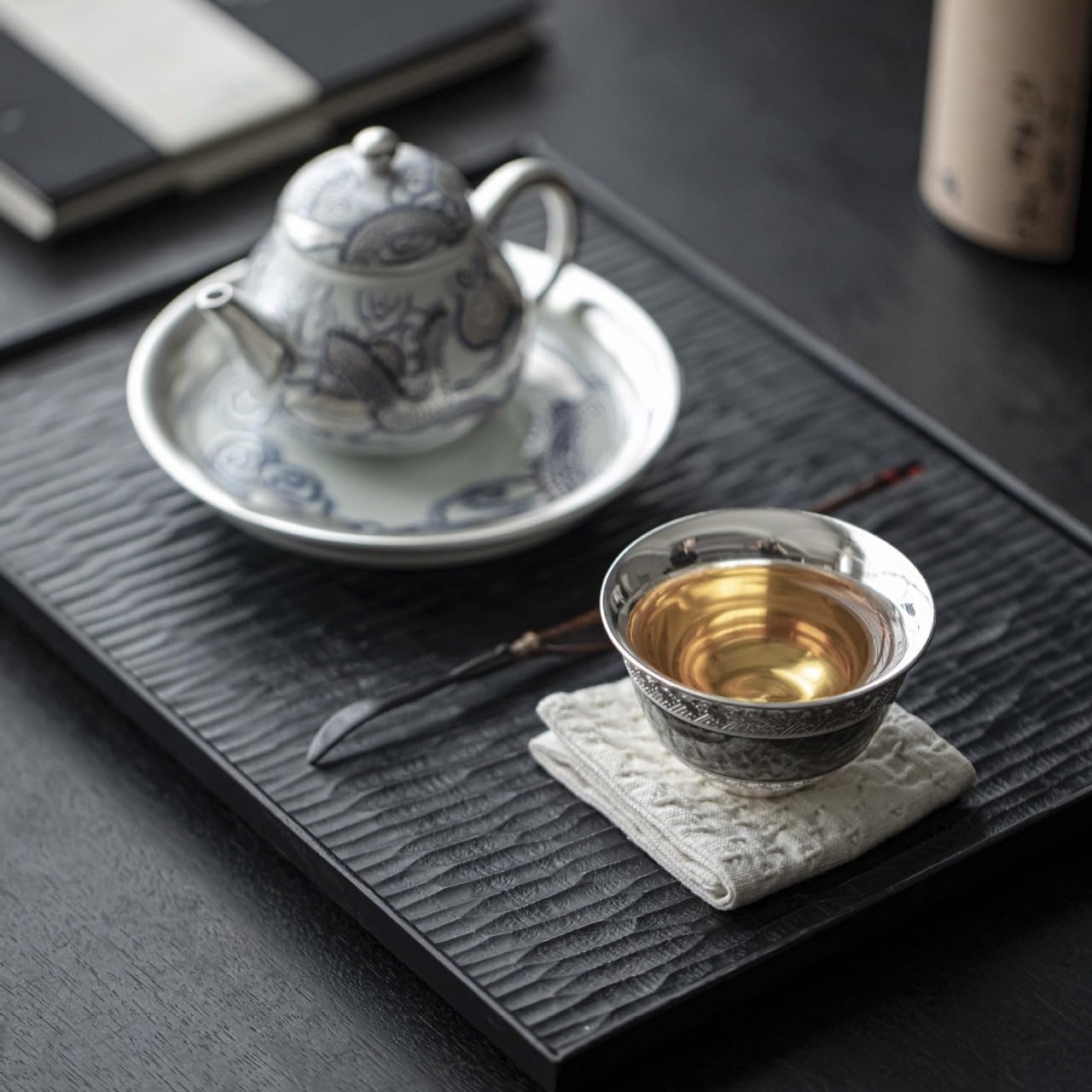 999 Pure Silver Chinese Gongfu Tea Cup, Silver Tea Tasting Cup with Landscape Engraving, Luxury Kung Fu Tea Master Cup for Tea Ceremony, Premium Tea Lover Gift (B)