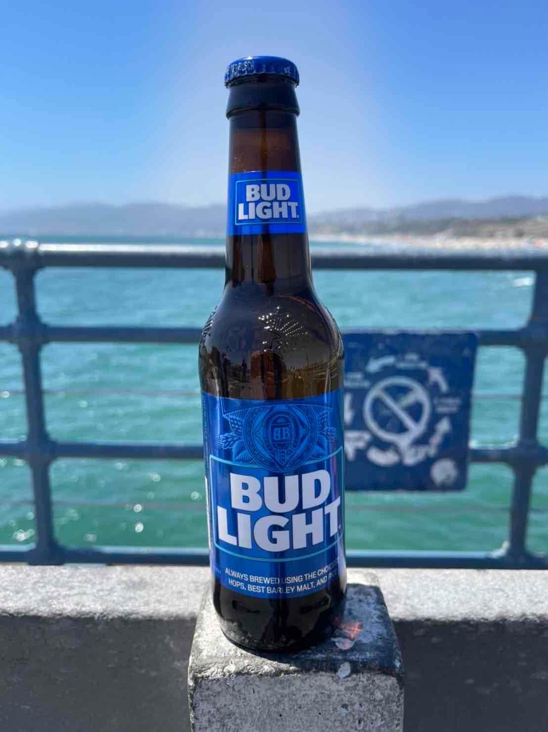 Amazon.co.jp: BUD LIGHT(バドライト) (6) : 食品・飲料・お酒 Amazon.co.jp: BUD LIGHT(バドライト) (6) : 食品・飲料・お酒
