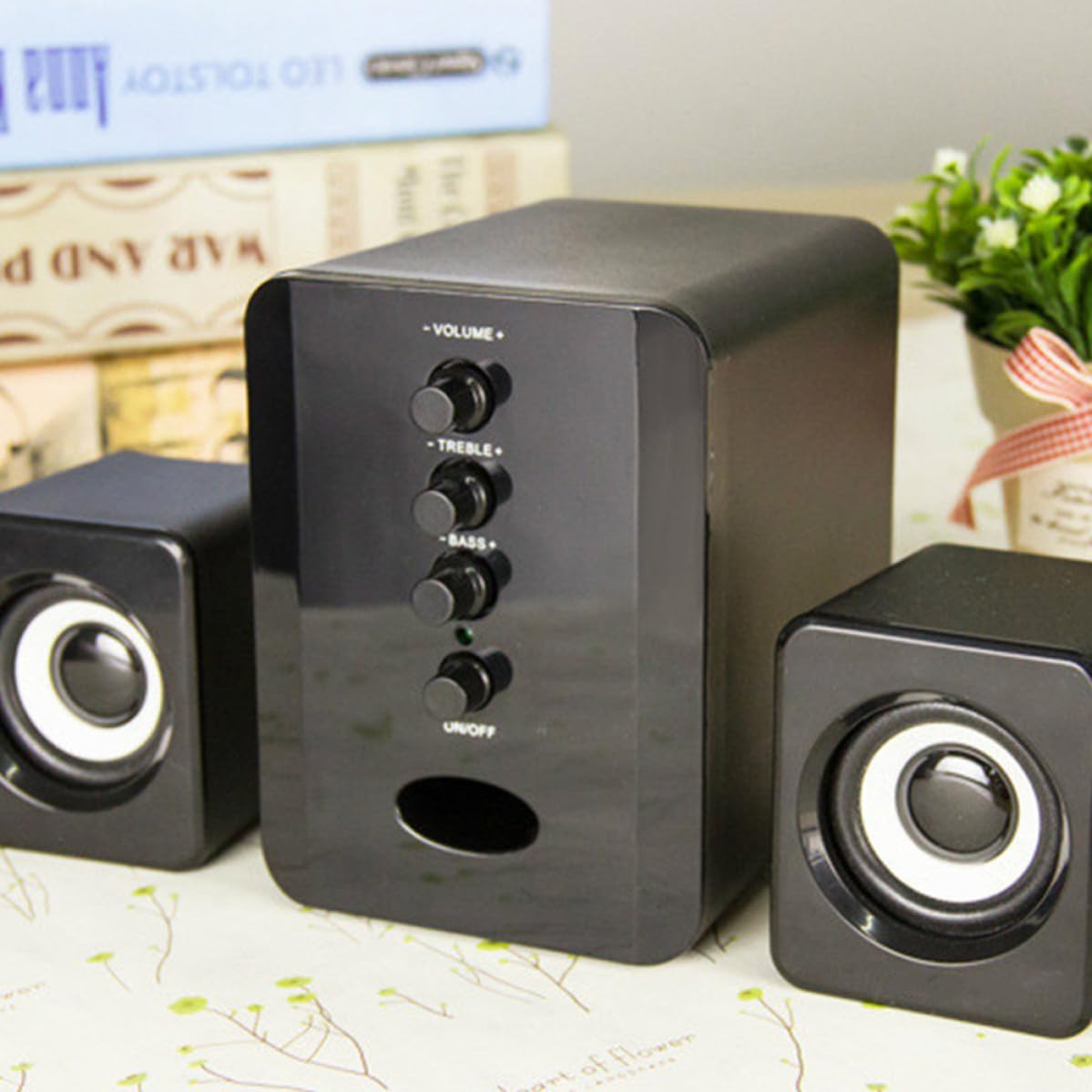 Altoparlante USB per Computer Nero Mini Compatto in Plastica Controllo Volume e Porta Audio 3.5mm, Speaker da Scrivania per Ufficio e Casa Colore Casuale