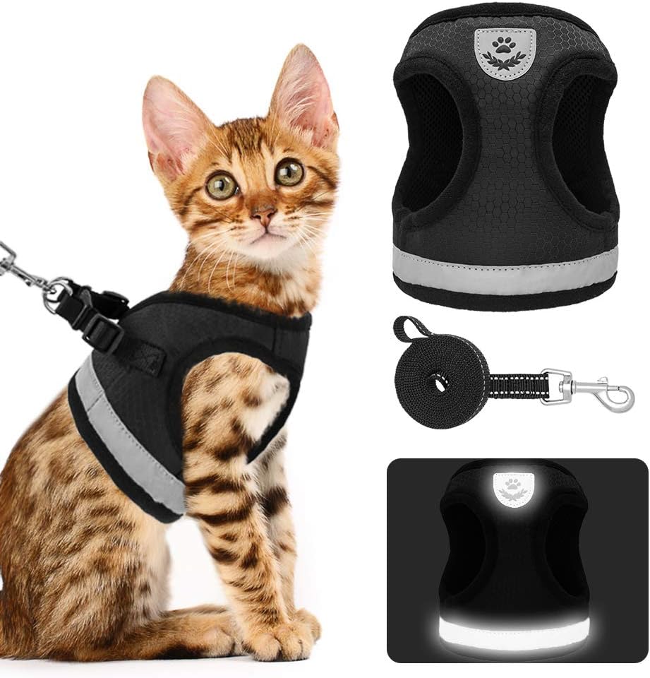 Cat Harness and Leash Set - Escape Proof Adjustable Cat Harness for Walking, Soft Mesh Reflective Pet Vest Harness for Cats Puppies