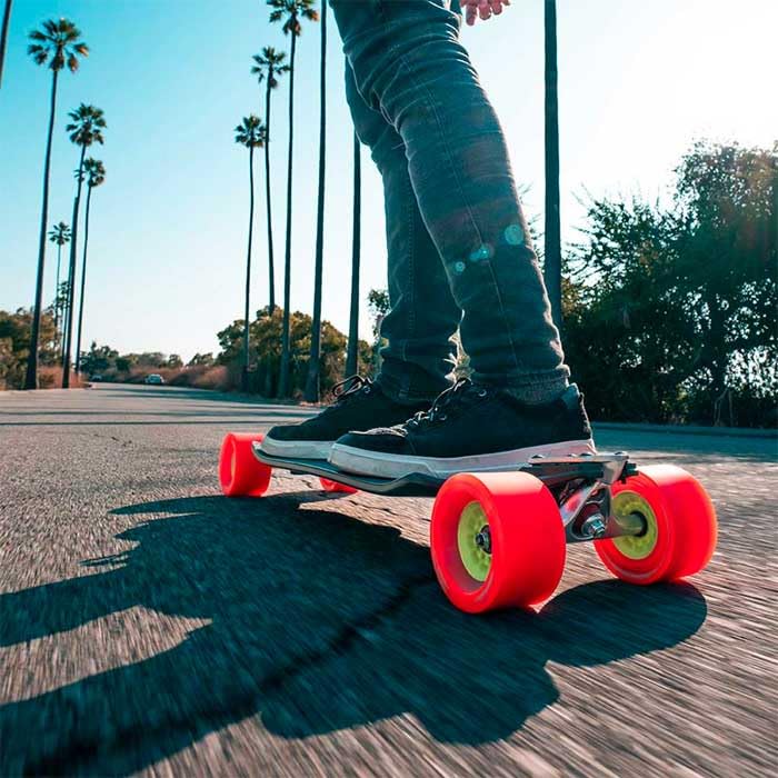 Amazon.co.jp: (ローデッド) LOADED ファゾム スケートボード