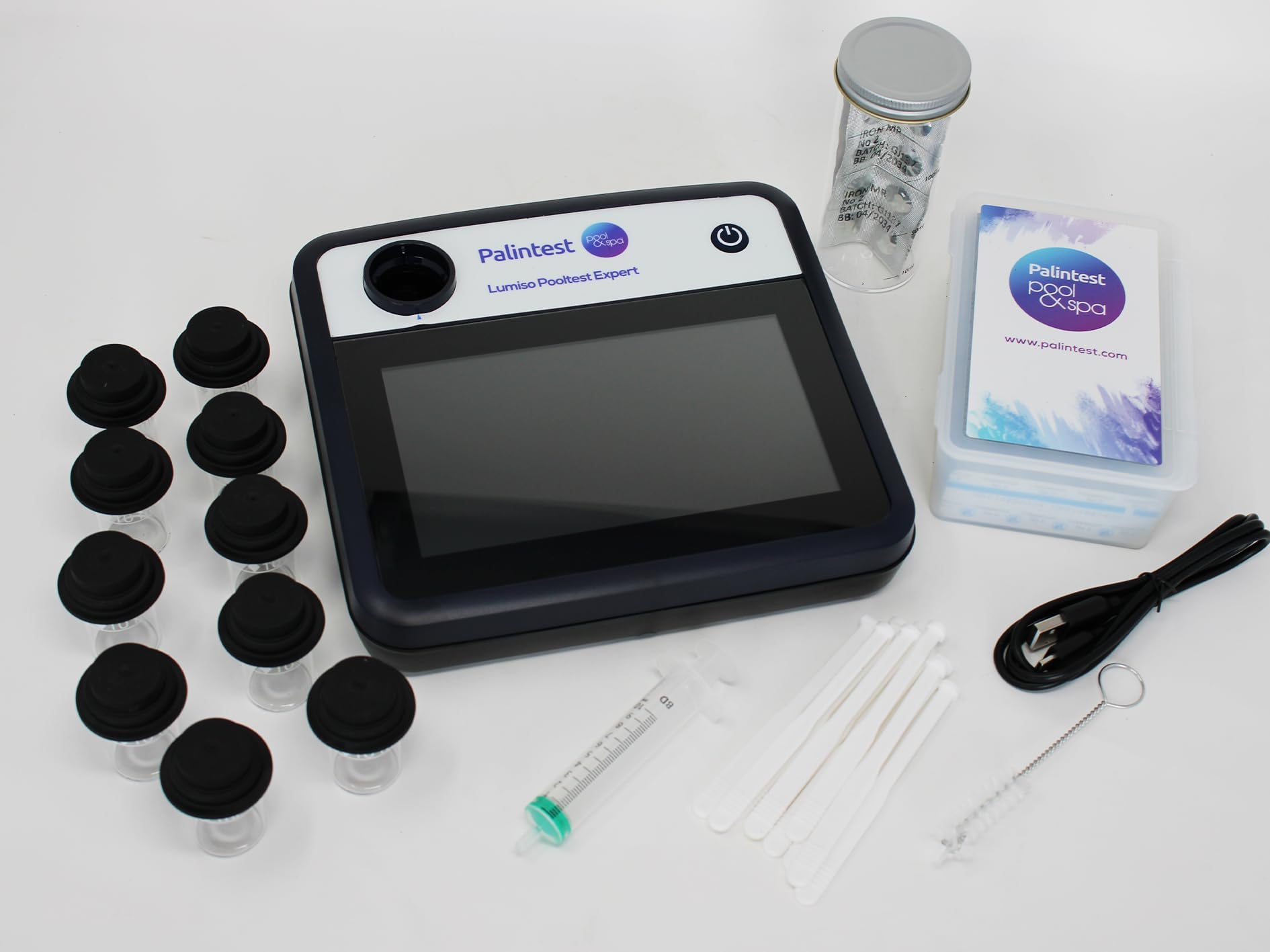 Palintest Lumiso Pooltest Expert Photometer Kit | Analyseur 35 paramètres pour piscine et spa | Photomètre IP67 avec écran tactile et enregistrement des données | Réactifs et mallette inclus
