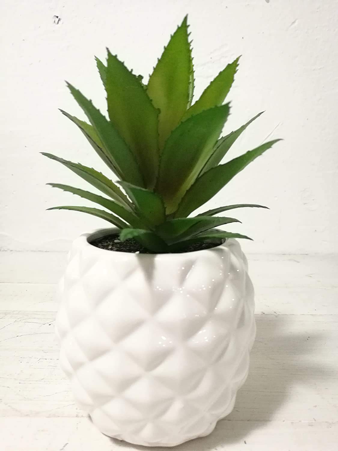 White Pineapple Ornament Fruit shape Porcelain Potted Artificial Succulent Faux Plant Home Office Kitchen shelf Bathroom Decoration