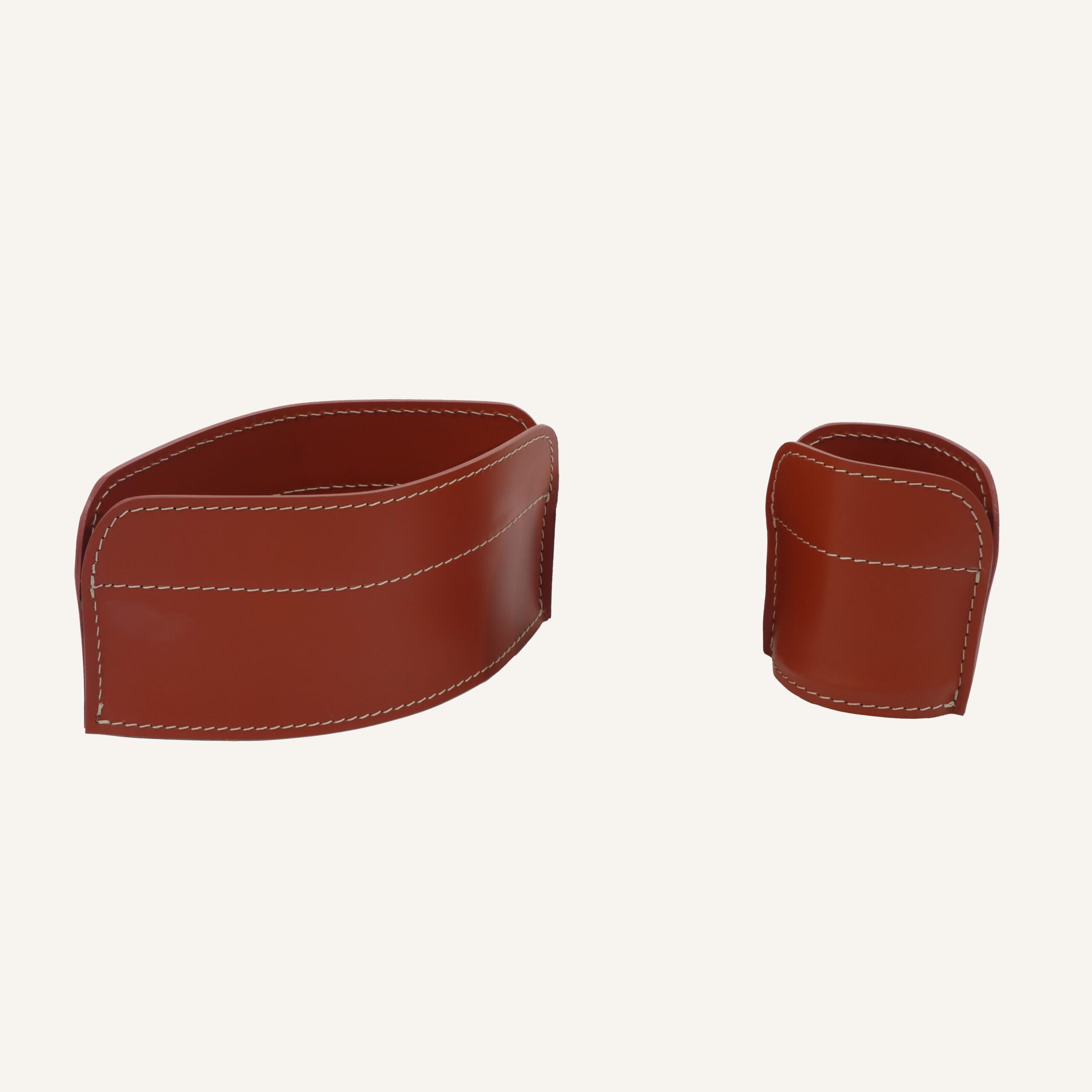 LIMAC Design BRANDO Set da scrivania in cuoio, sottomano di design, organizer con antiscivolo, accessori per ufficio, portapenne, svuotatasche, Prodotto in Italia. (Bordeaux, Set 4 pz.)