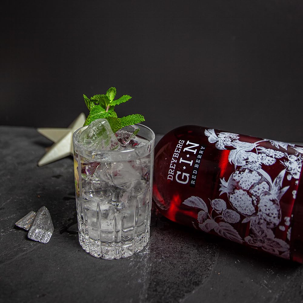 Dreyberg | Red Berry Gin | 700 ml | Klassische Gin Botanicals & rote Beeren | Handgelesene Kräuter & Früchte aus eigenem Anbau | Fruchtig