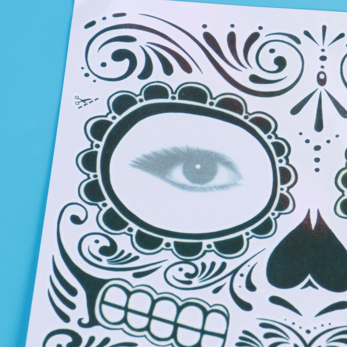 2 Pezzi Tatuaggi Temporanei Impermeabili per Halloween Tatuaggio Faccia Scheletro Nero in Carta Sicuro per Feste e Party Design T-007