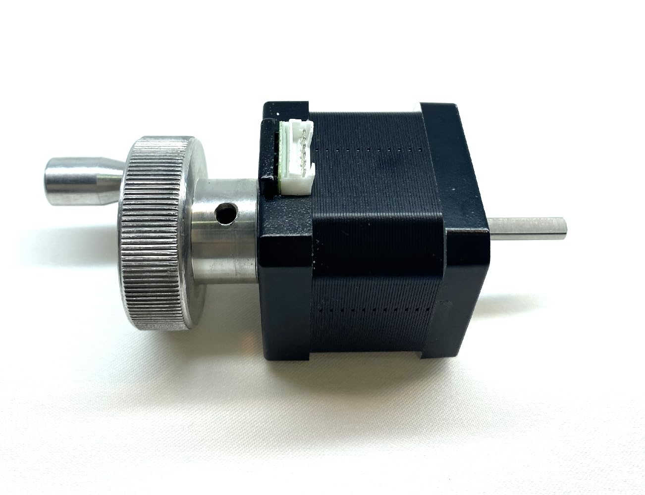 うまーお　17cmで制作 Amazon.co.jp: Nema17 ステッピングモーター ホイールハンドル付き