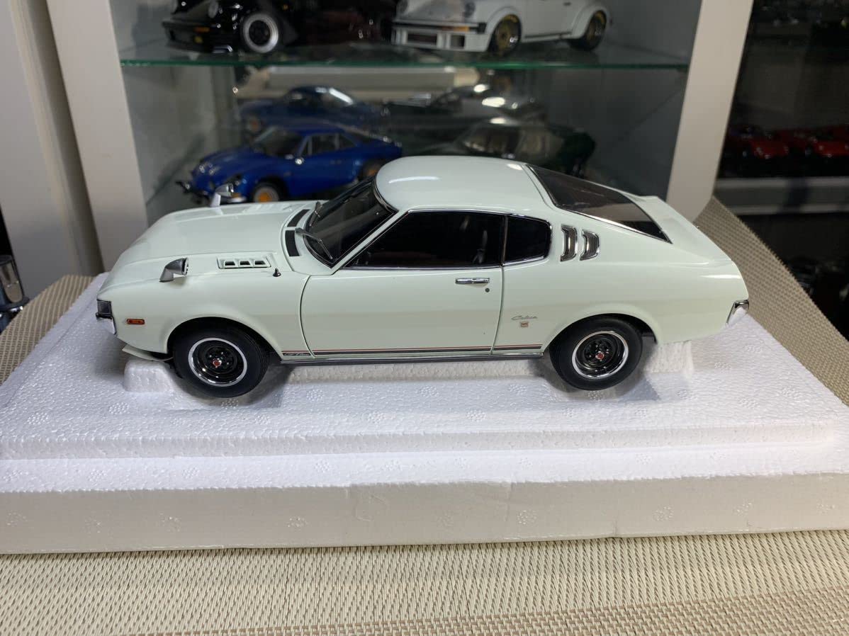 Amazon.co.jp: オートアート 1/18 ミニカーセリカ LB 2000GT(ホワイト