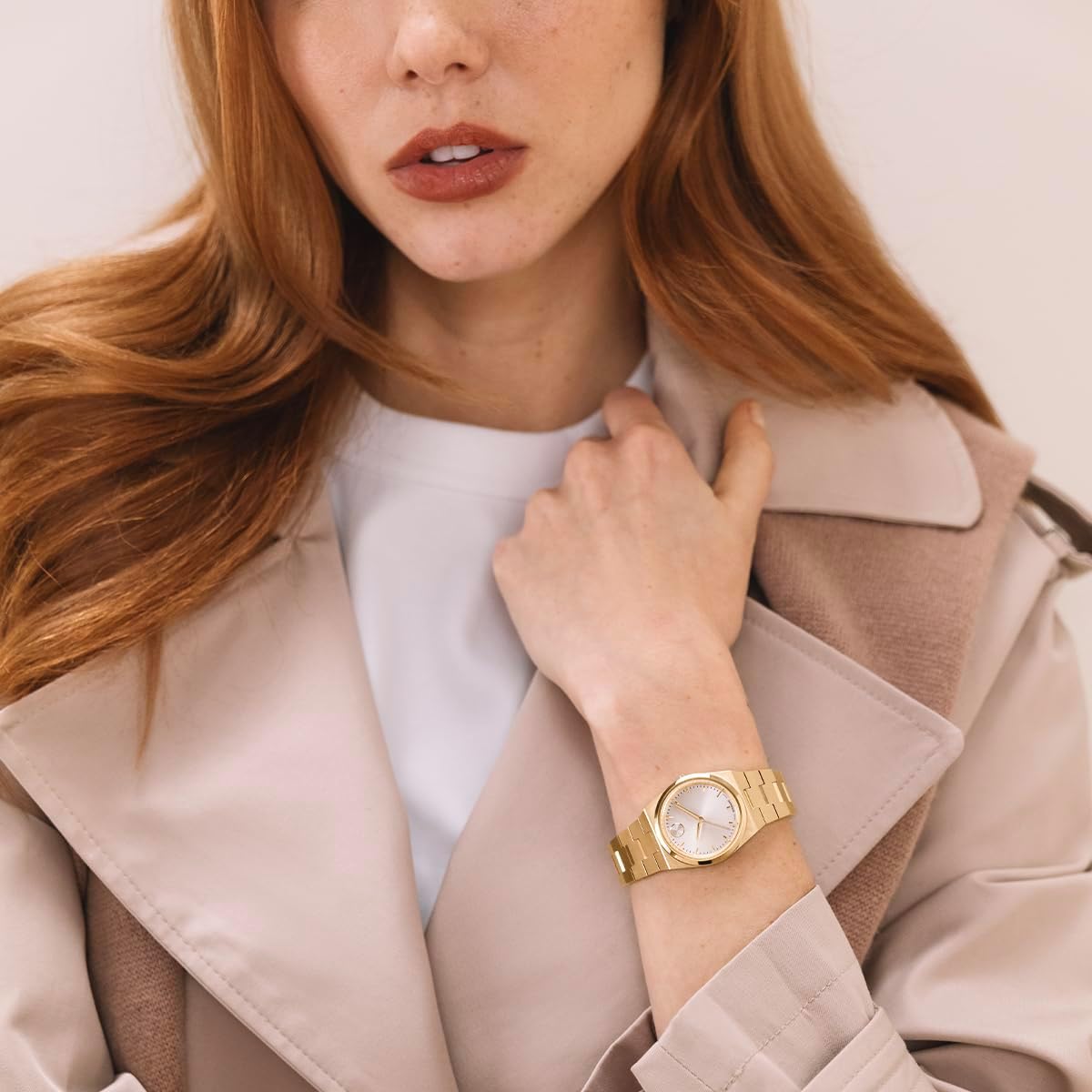 Movado Women's Bold Quest Mini 28mm Watch, Swiss Quartz Movement, Stainless Steel Case and Bracelet, Signature Dot, Modern Petite Luxury Timepiece