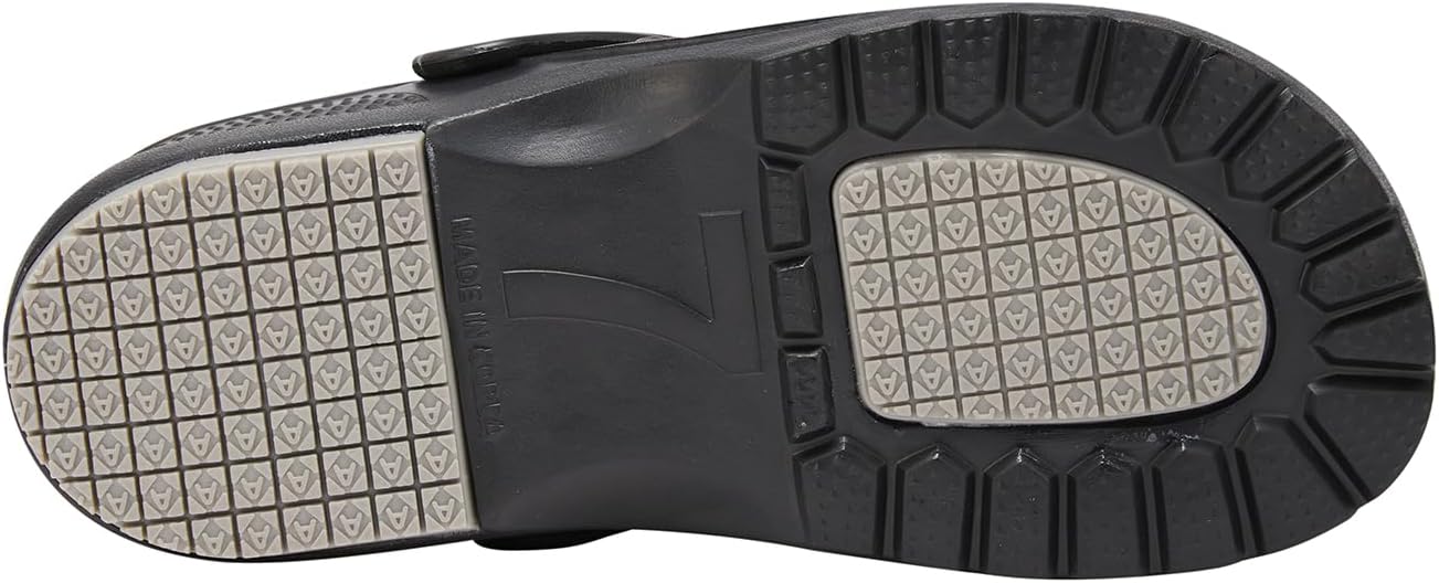 YUNGPRIME Women's Black Solid Clogs - Work (Indoor) - Adults - Flat Heel - Adjustable Strap - Waterproof