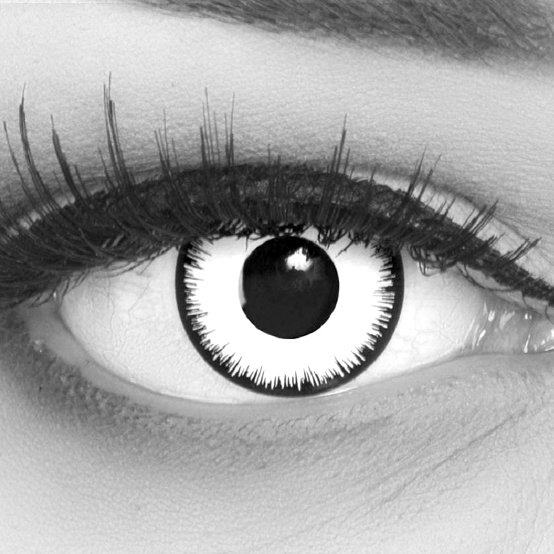 Lentillas de color blancas negro Lunatic 1 par. Cómodas y perfectas para carnaval de Hallo