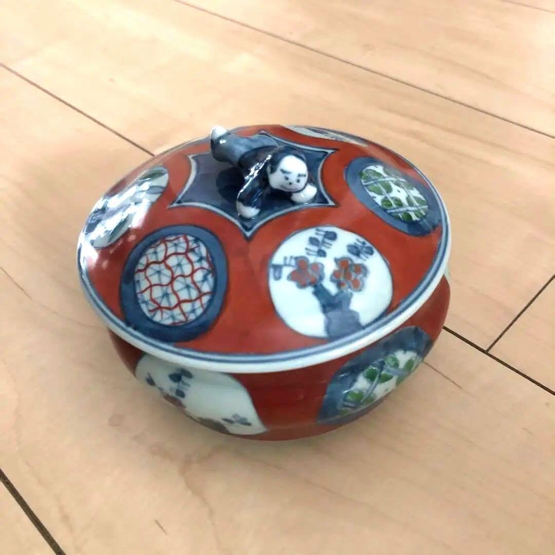 有田焼　陶祥窯　蓋物　一閑人　金彩　あ梅干し入れ　佃煮入れ　らっきょ　保存容器 有田焼 陶祥窯 蓋物 一閑人 金彩 あ梅干し入れ 佃煮入れ らっきょ 保存