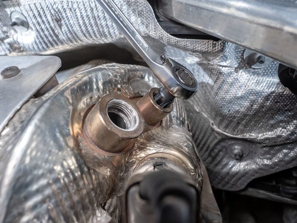 HAZET Gewinde-Nachschneider 4683-14, für Abgastemperatur-Sensoren, M14 x 1,5, 13 mm Außen-Sechskant, mit Führungsbolzen und Reinigungsnuten, TiAIN-Beschichtung, für MERCEDES, AUDI, VW
