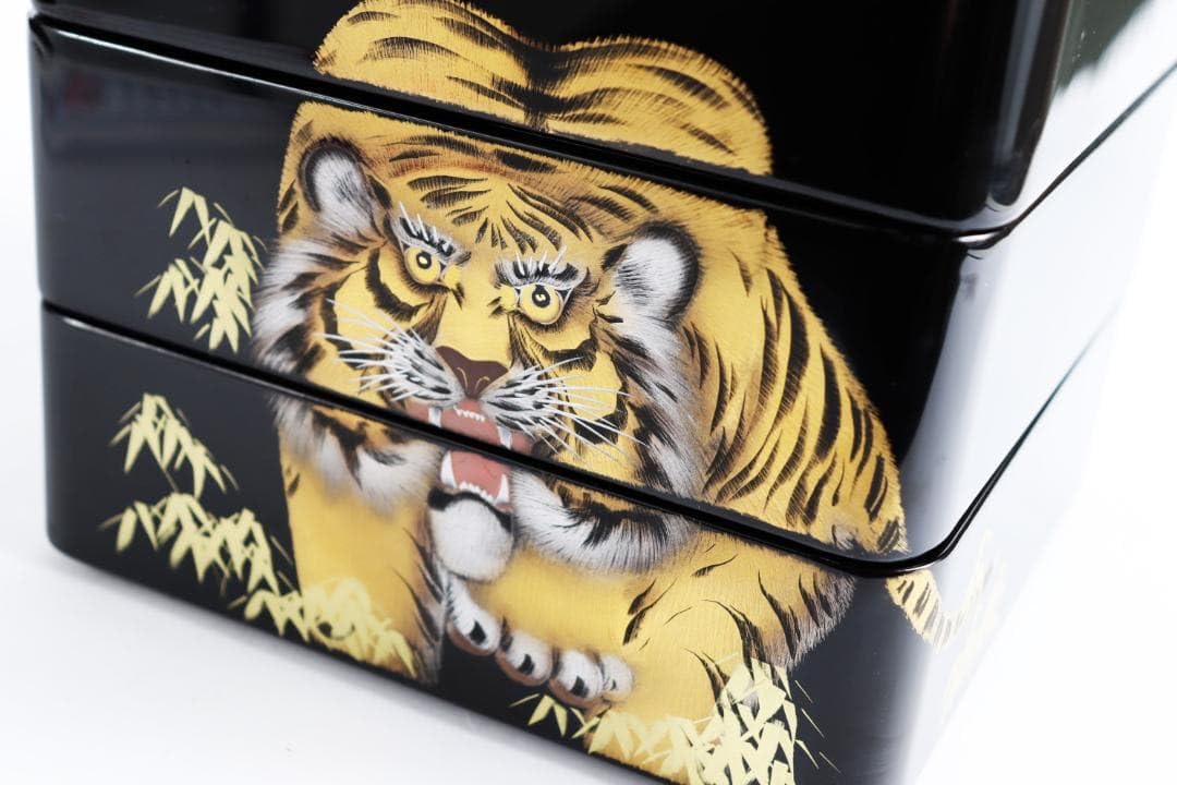 寅彫漆 木製堅地 重箱 立山作 三段重 茶道具 Amazon.co.jp: 寅彫漆 木製堅地 重箱 立山作 三段重 茶道具 : ホーム