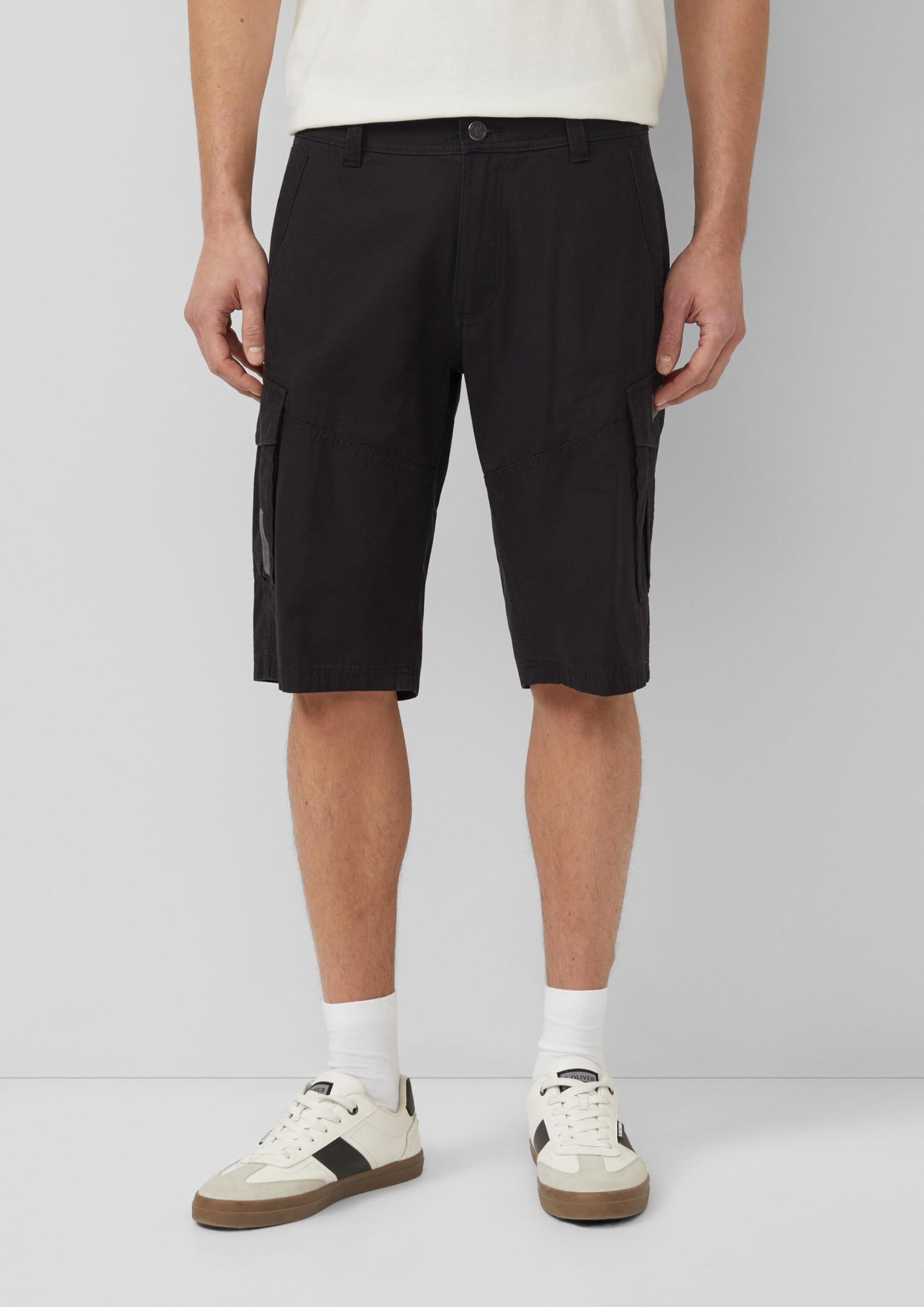 s.Oliver File: Cargo-Shorts mit Logo-Details