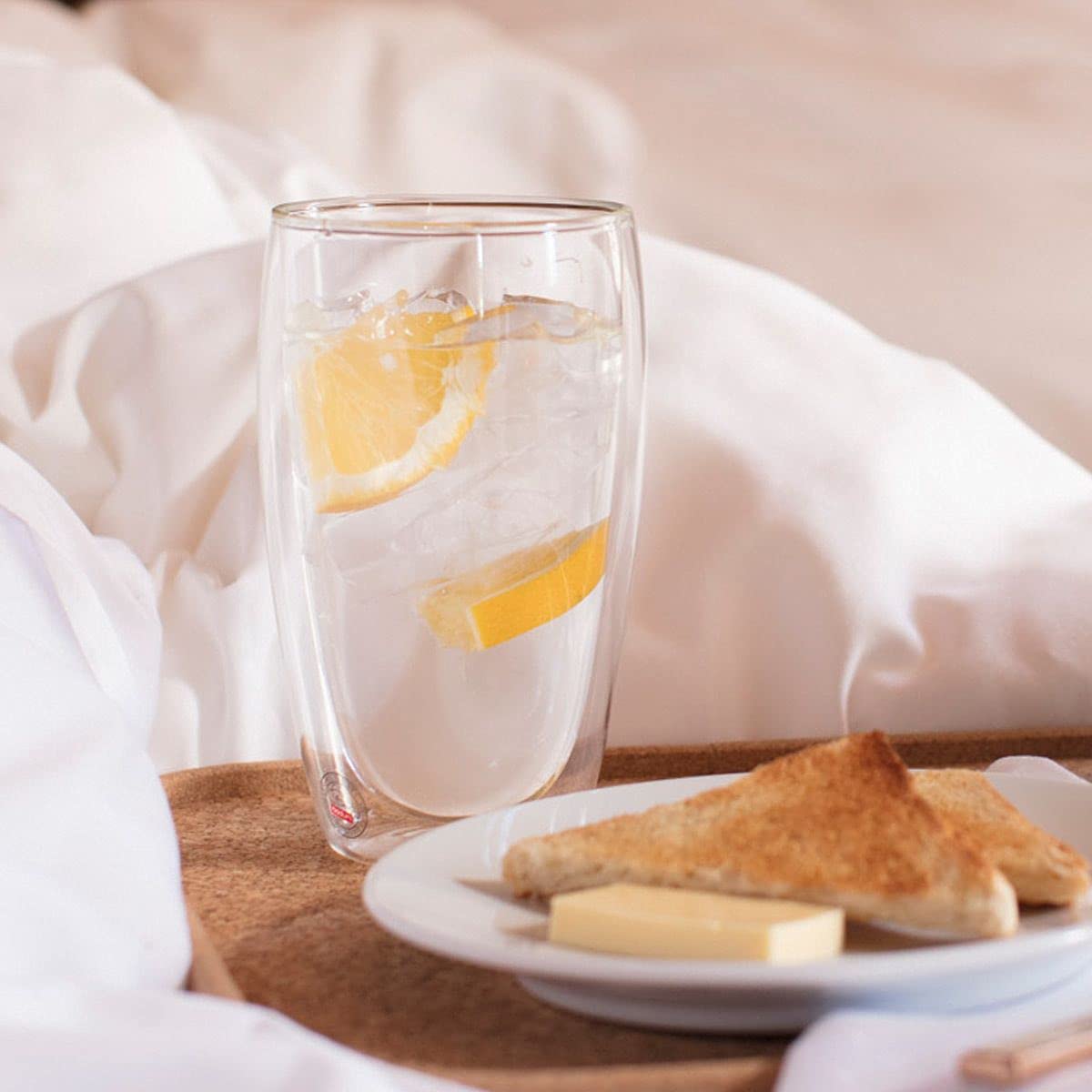 Bodum PAVINA Doppelwandige Gläser 2 Stück – 450ml Kaffeetassen – Thermobecher – Spülmaschinenfest – Mundgeblasenes Borosilikatglas
