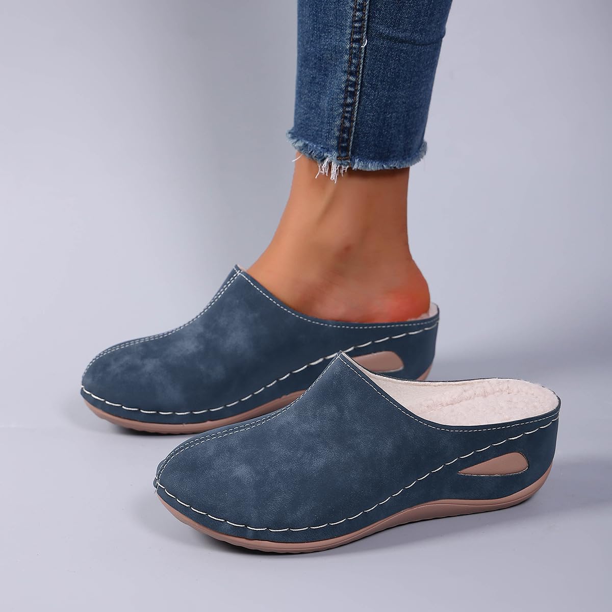 Zuecos con forro de piel para mujer, con plataforma de cuña cómoda, cálidas, para invierno, acogedoras, de ajuste ancho, de gamuza sin espalda