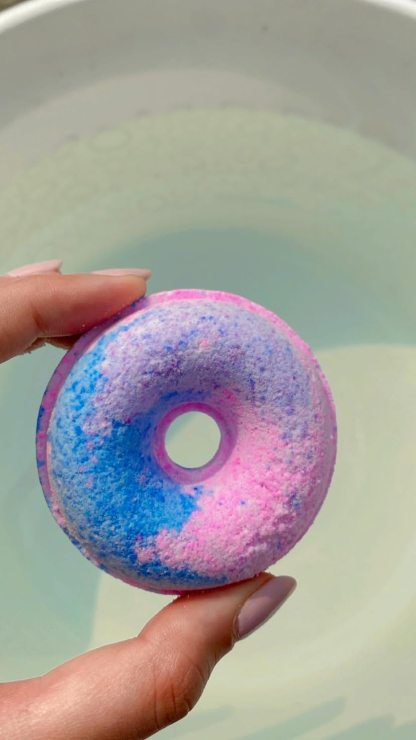 Foamo Donut Vanilla and Lavender Bath Bomb | Relaxing Bubble Bath Bomb | Relaxing Bathtub Essentials | 70 gms (Pack of 1)-image-4