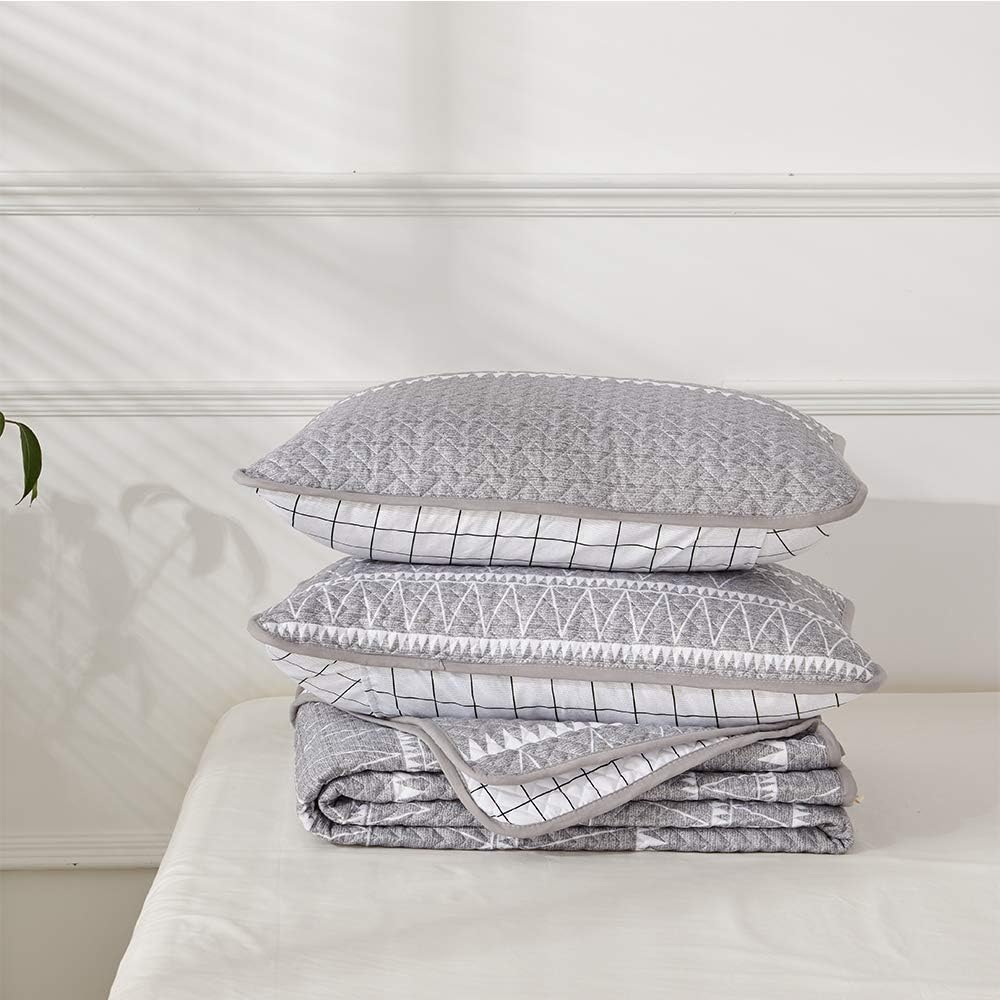Joyreap 3 Pieces Quilt Set Full/Queen, Smooth Soft Microfiber Quilt, Triangle Stripes on Gray Design, Bedspread Bed Cover for All Season, 1 Quilt and 2 Pillow Shams- 92x90 inches