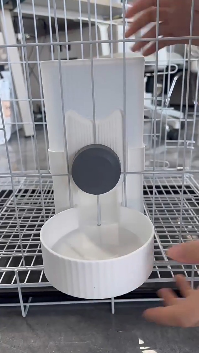 Amazon | ESTVLB 自動給水器 猫 犬 給水器 猫 犬 水飲み 吊り下げ式