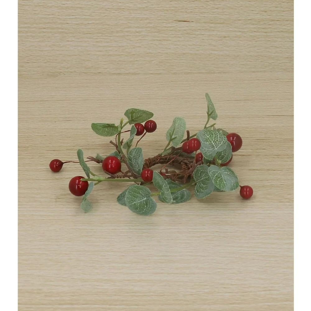 Gisela Graham Small Eucalyptus and Red Berry Candle Ring