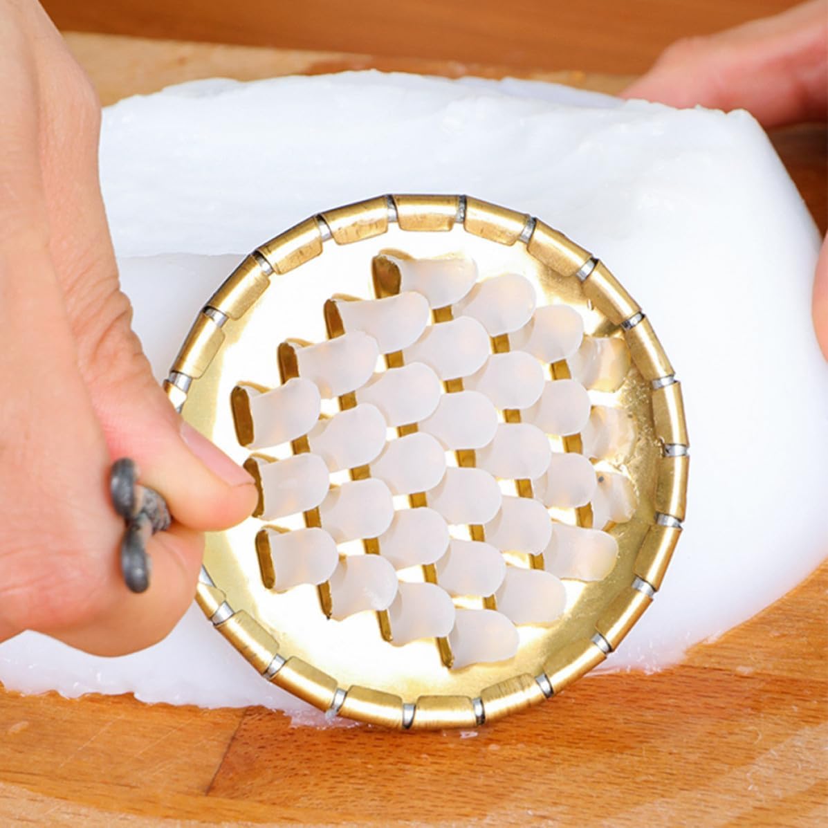 2pcs Stainless Steel Food Scraper Tool for Jelly and Cold Noodles, Multipurpose Reusable Metal Kitchen Scraping Gadget for Home Cooking