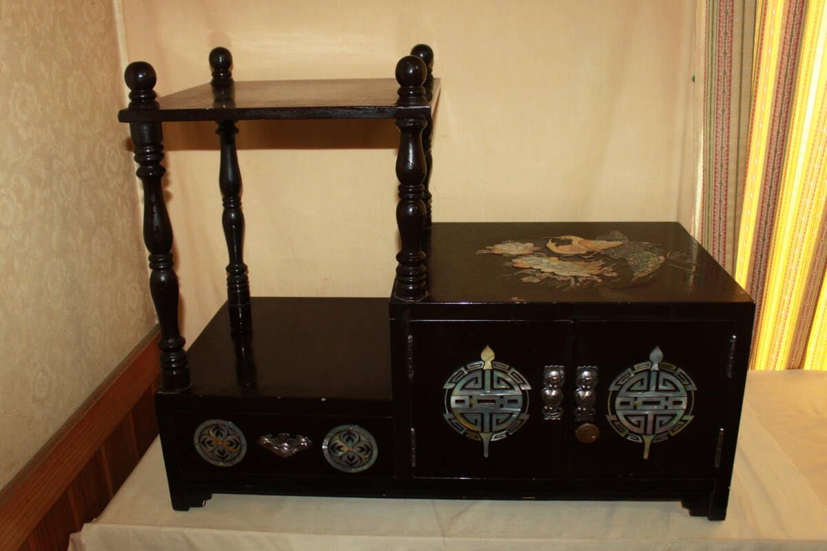 【 茶箪笥 】唐物 螺鈿 漆塗り 伝統家具 和唐様 飾り棚 茶箪笥 】唐物 螺鈿 漆塗り 伝統家具 和唐様 飾り棚