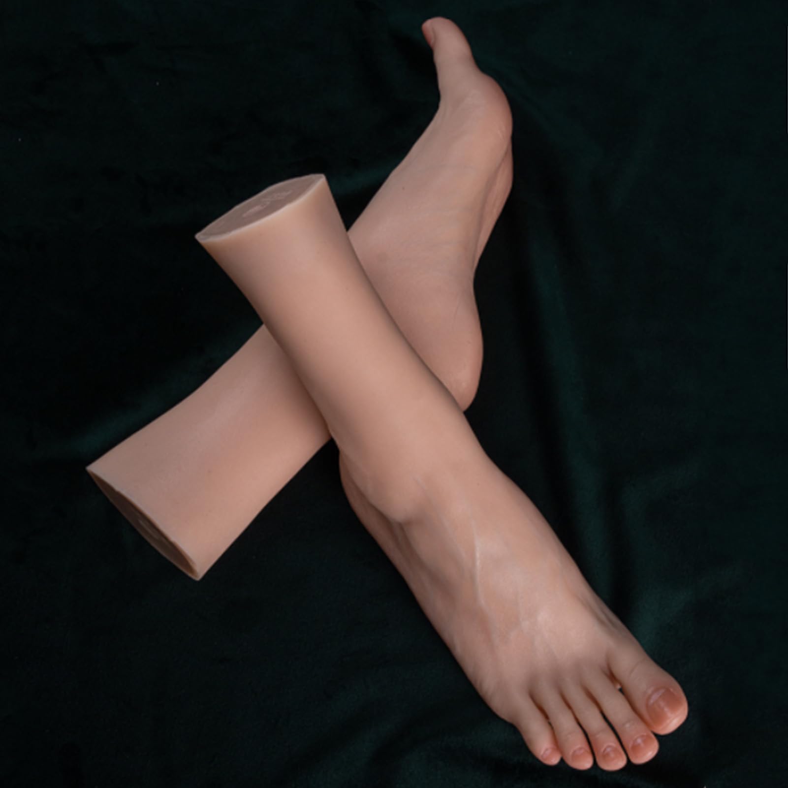 Piede realistico in silicone per fotografia, oggetti di scena e gioielli