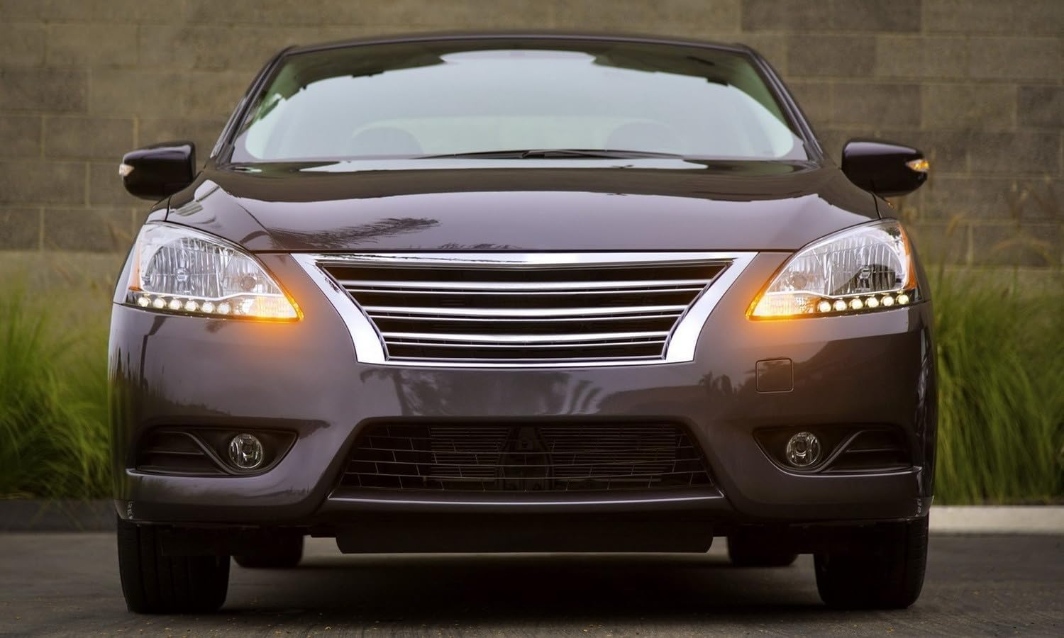 iJDMTOY Clear Lens Halogen Fog Light Kit Compatible With 2013-2015 Nissan Sentra, Includes LH RH Fog Lamp Housings, H11 Halogen Bulbs, Foglight Garnish Bezels & On/Off Switch Wiring