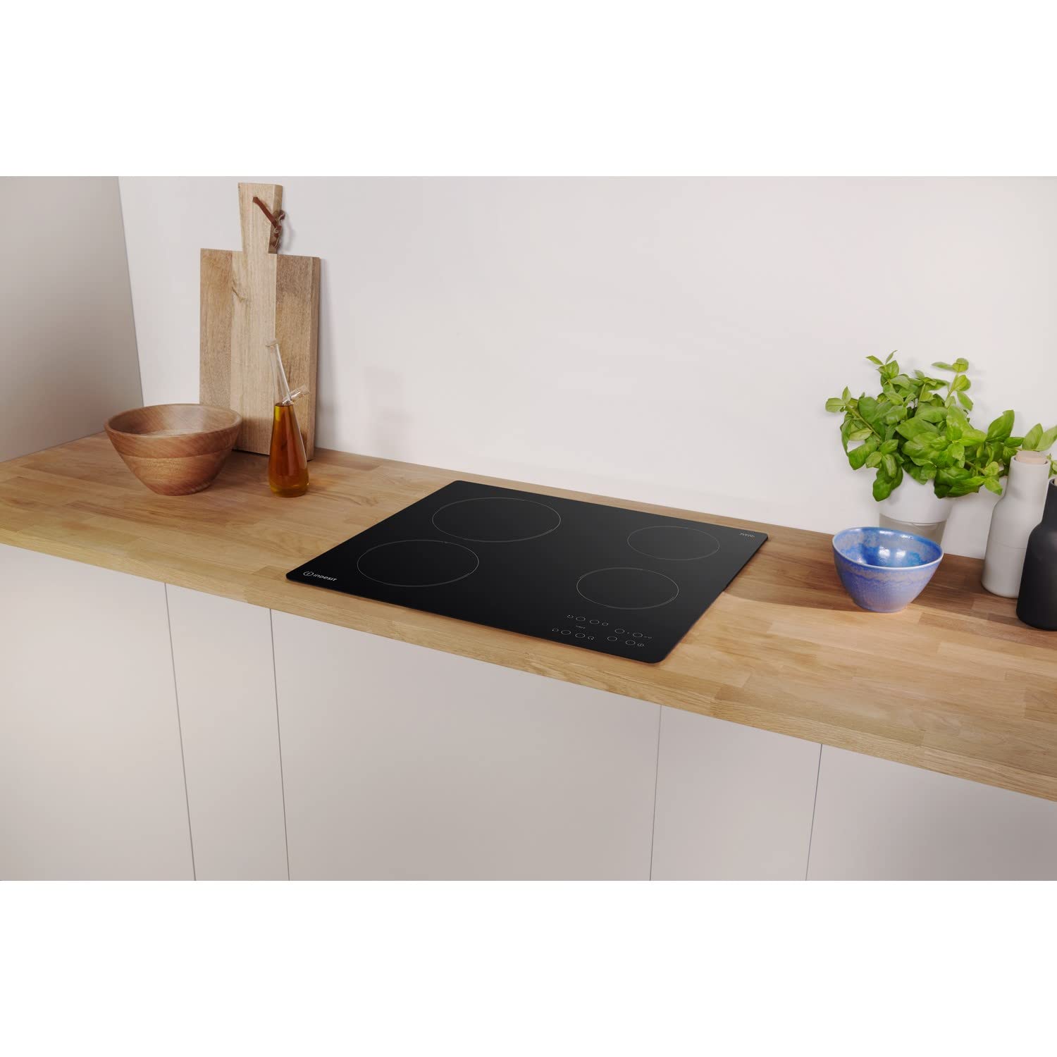 Indesit 58 cm 4-strefowa płyta ceramiczna z dotykowym sterowaniem