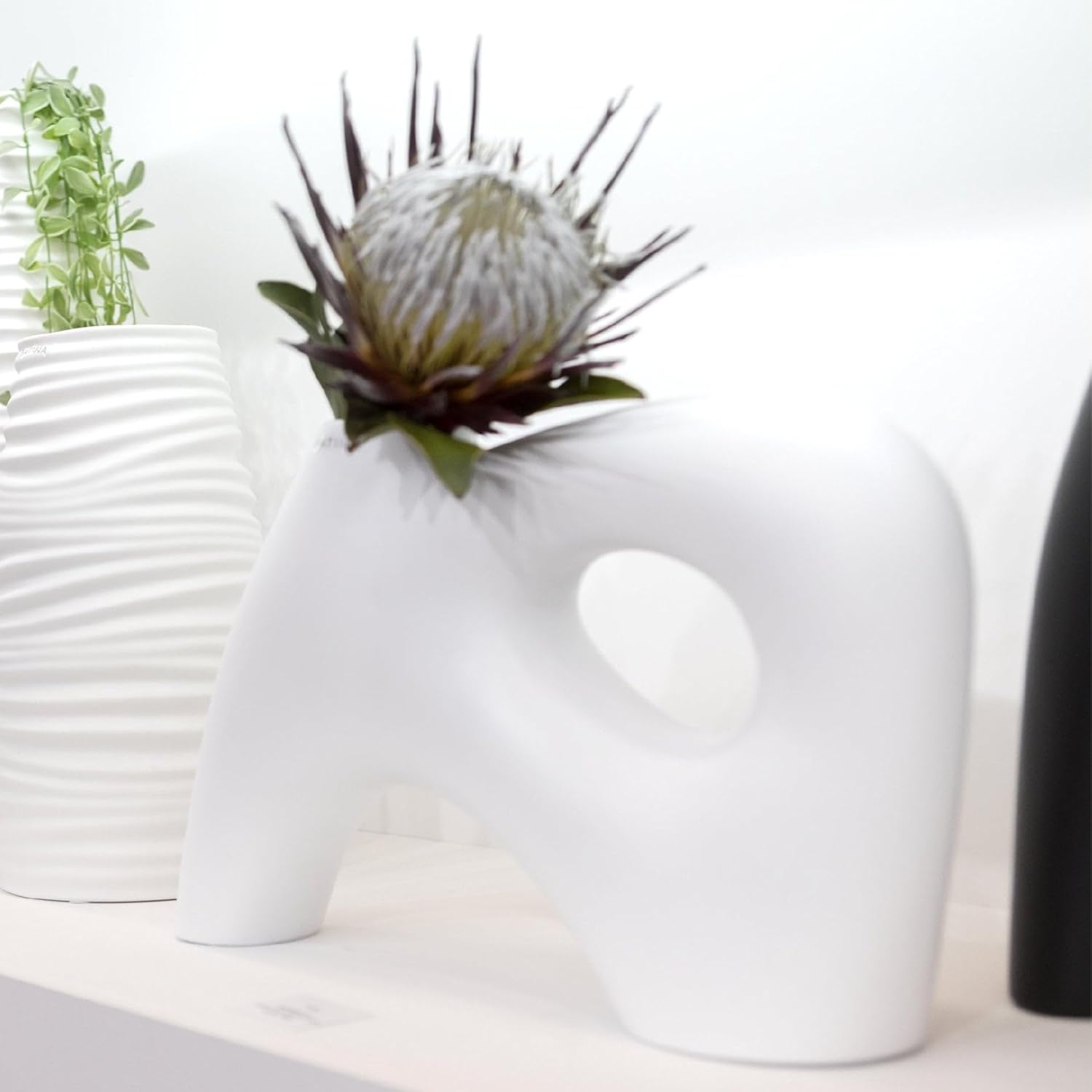 深川花瓶 紫陽花 あじさい 深川製磁 金ミル陽刻紫陽花 大型花瓶 深川製 深川花瓶 紫陽花 あじさい 深川製磁 金ミル陽刻紫陽花 大型花瓶 深川製