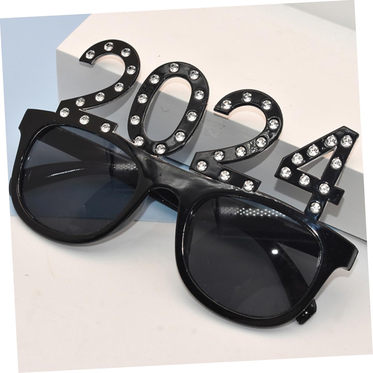 5pcs Year Party Funny Glasses Unique Photo Booth Props for Graduation and Celebrations Lightweight and Eye-catching Designs Multiple Colors