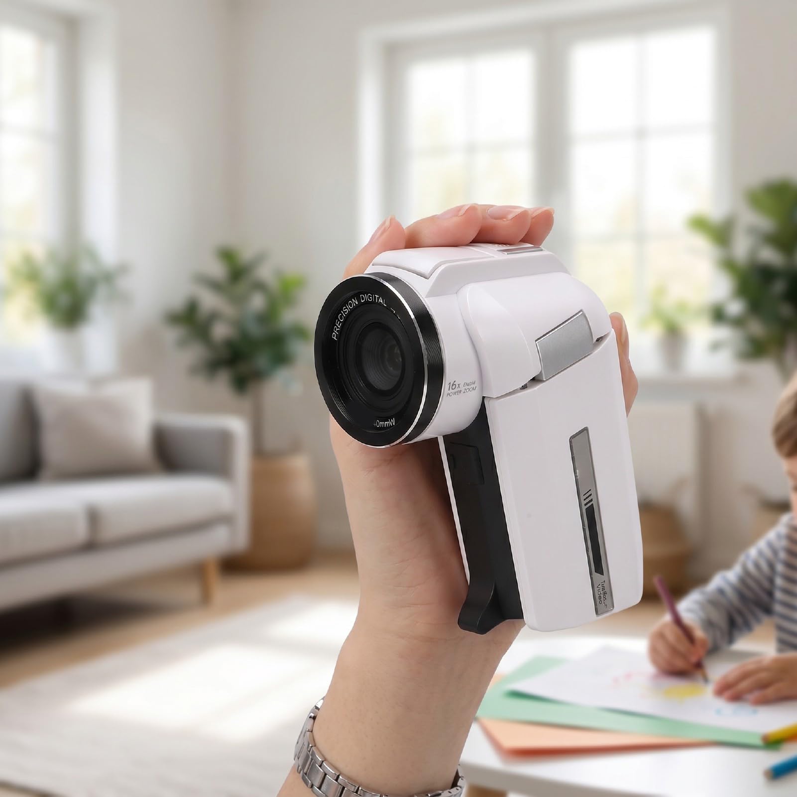 Videocamera 8K, Videocamera da 75 MP con Zoom Digitale 16X a Doppio Obiettivo con WiFi, Schermo da 3 Pollici, Visione Notturna, Telecomando, Due Batterie per la Registrazione di