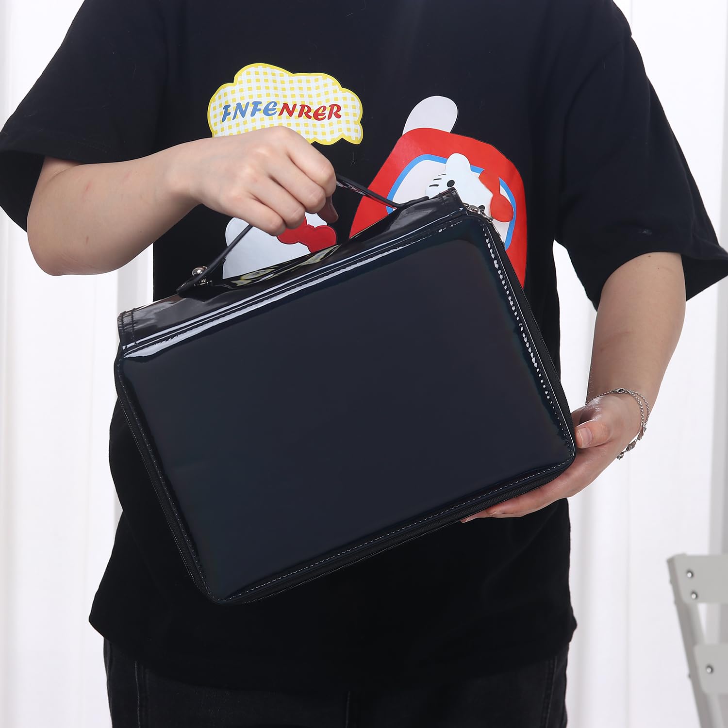 Shulaner Astuccio colorato con 250 scomparti con chiusura a cerniera, impermeabile, in pelle PU, organizer per penne, organizer per artisti (nero)