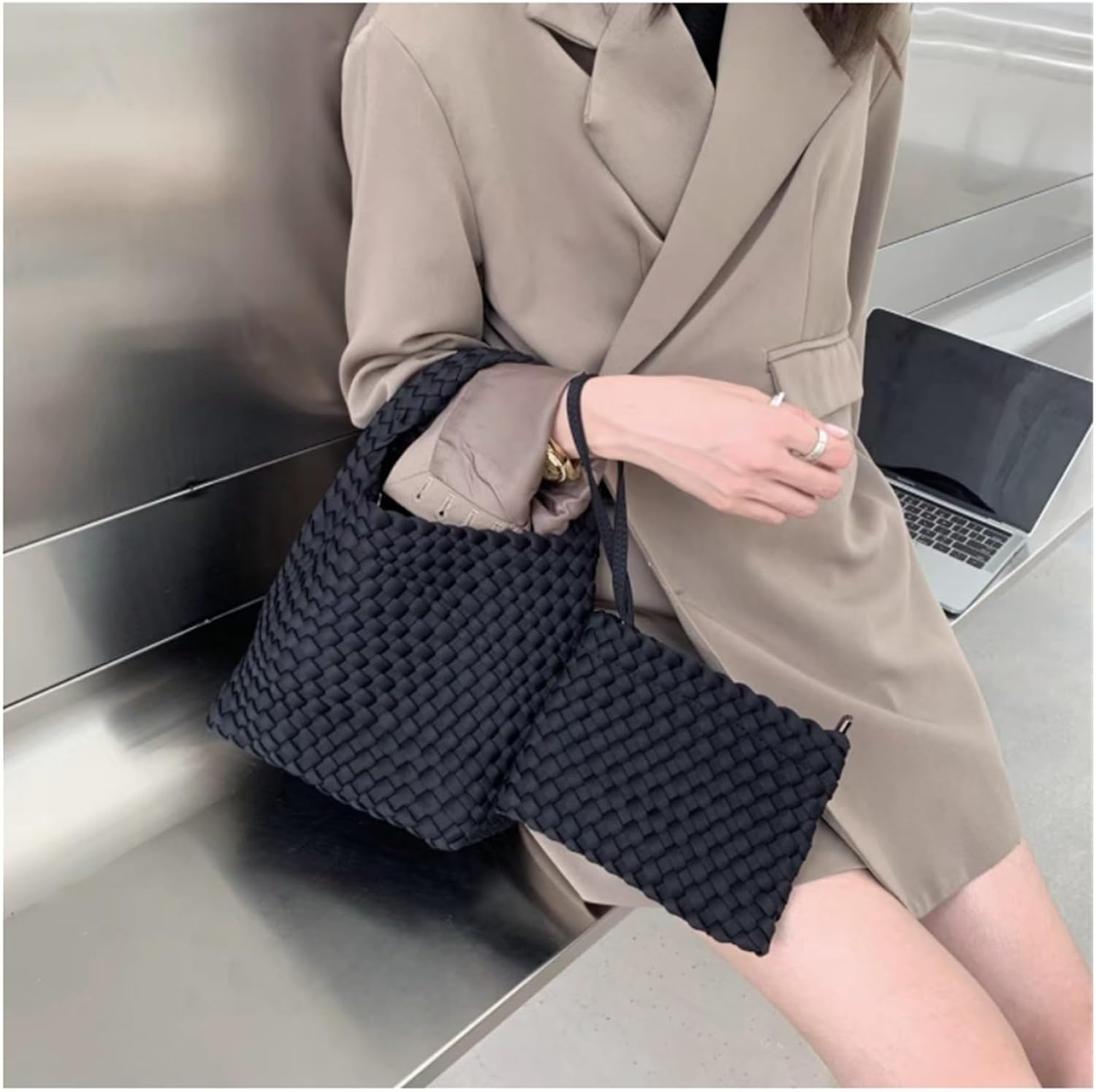 本革 高級 キューブバッグ バケツ型バッグ 黒 ハンドバッグ 高見え pm