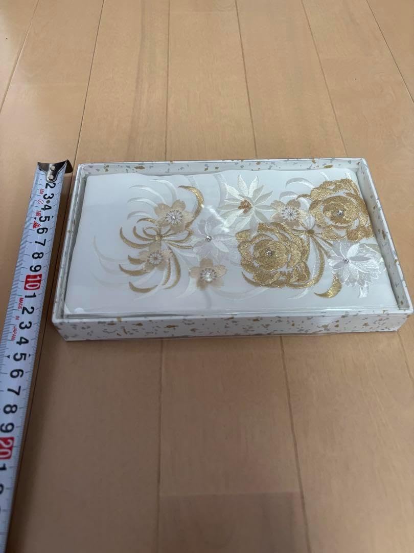 金色花柄刺繍 半襟 約23cm x 12cm.065hm