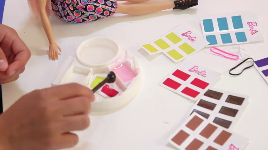 Barbie　パステルカラー5色セット Barbie Totally Hair Color It! with hair coloring tools