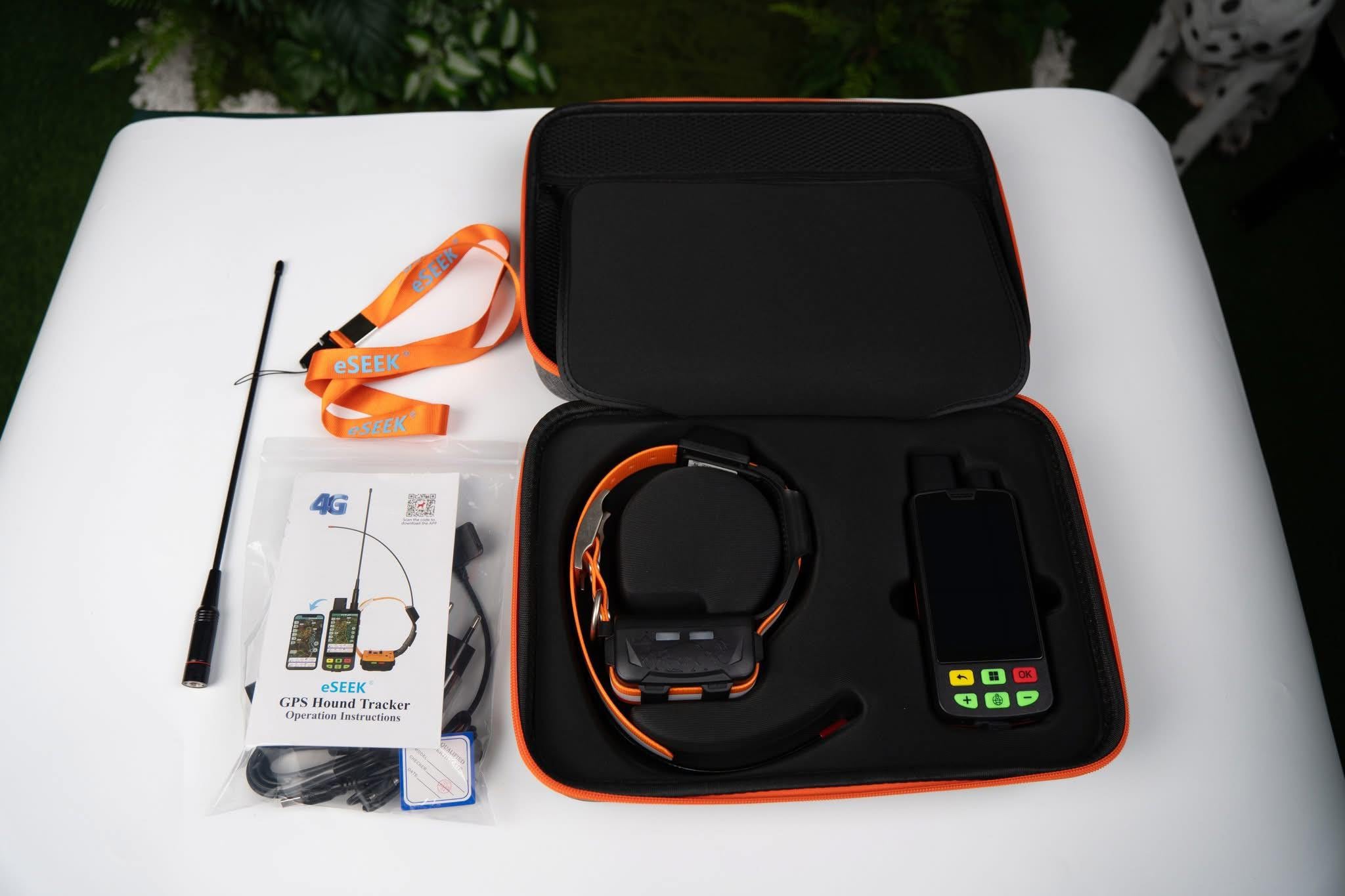 Localizador GPS para Perros, Rastreador 4G con Pantalla Digital, Kit Completo con Collar y Estuche