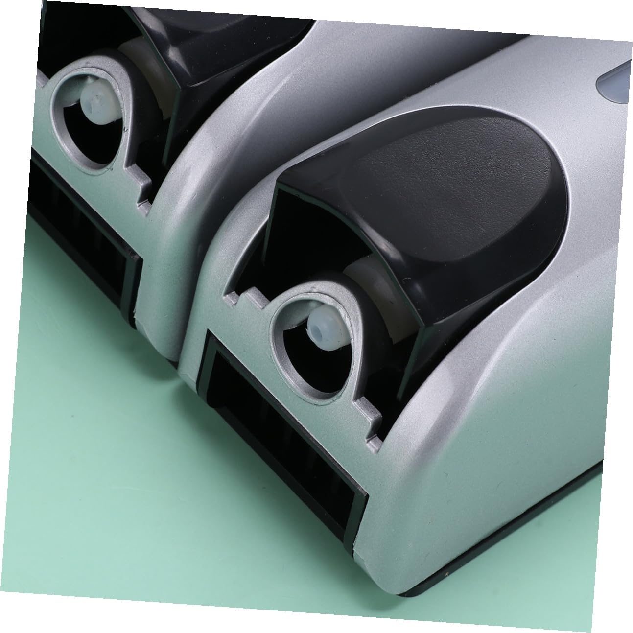 Dispenser Sapone da Parete Argento 3 Scomparti in Metallo e Plastica per Shampoo Bagnoschiuma e Lozione Supporto Bagno Facile da Installare e Pulire per Uso Domestico