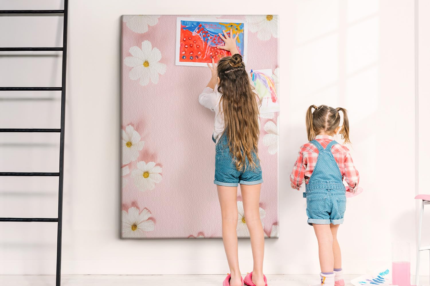 Tablero de corcho horizontal decorativo | organizador mural para tareas ideas proyectos y notas | oficina hogar escuela | fácil instalación - 100x140 - de madera - flores de manzanilla margarita