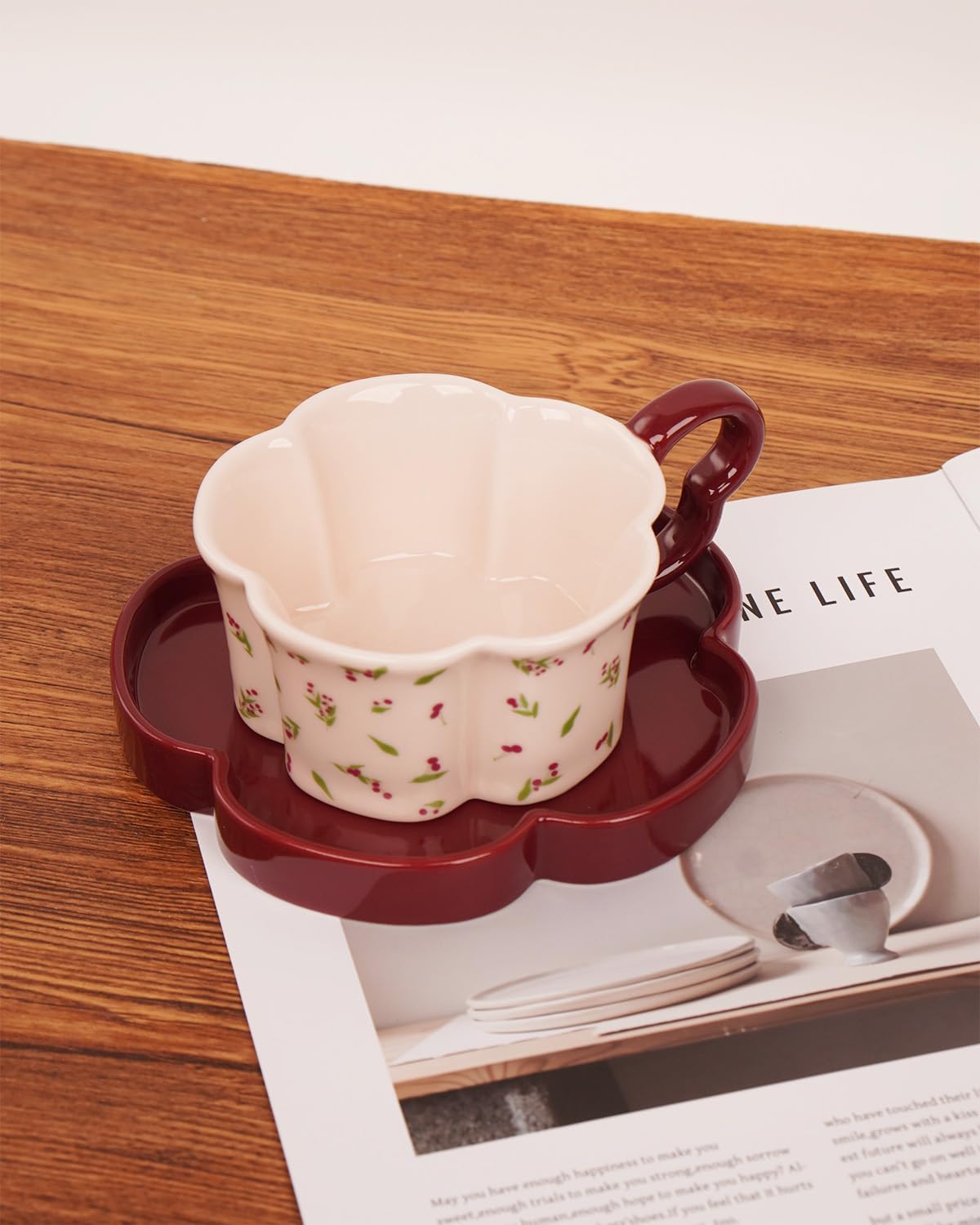 Ceramiczny kubek do kawy z zestawem spodków, 240 ml, uroczy kubek do biura i domu, idealny do herbaty, latte, mleka, zawiera kreatywną podkładkę kwiatową