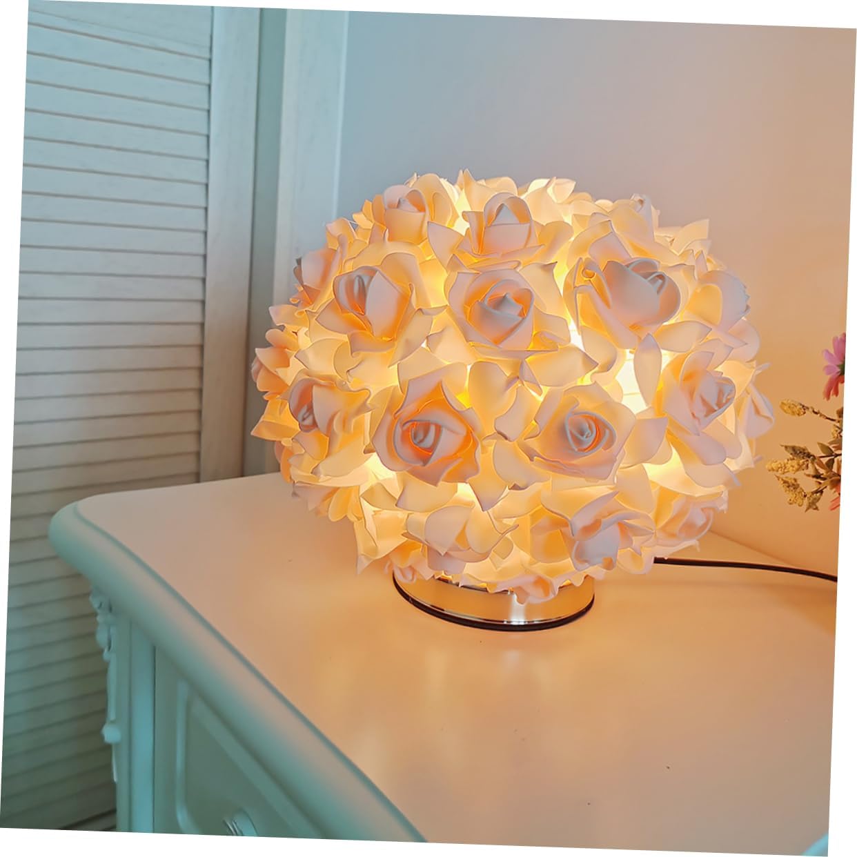 Rose Table Lamp Elegant Floral Design Light for Bedroom Wedding and Girls Room Us