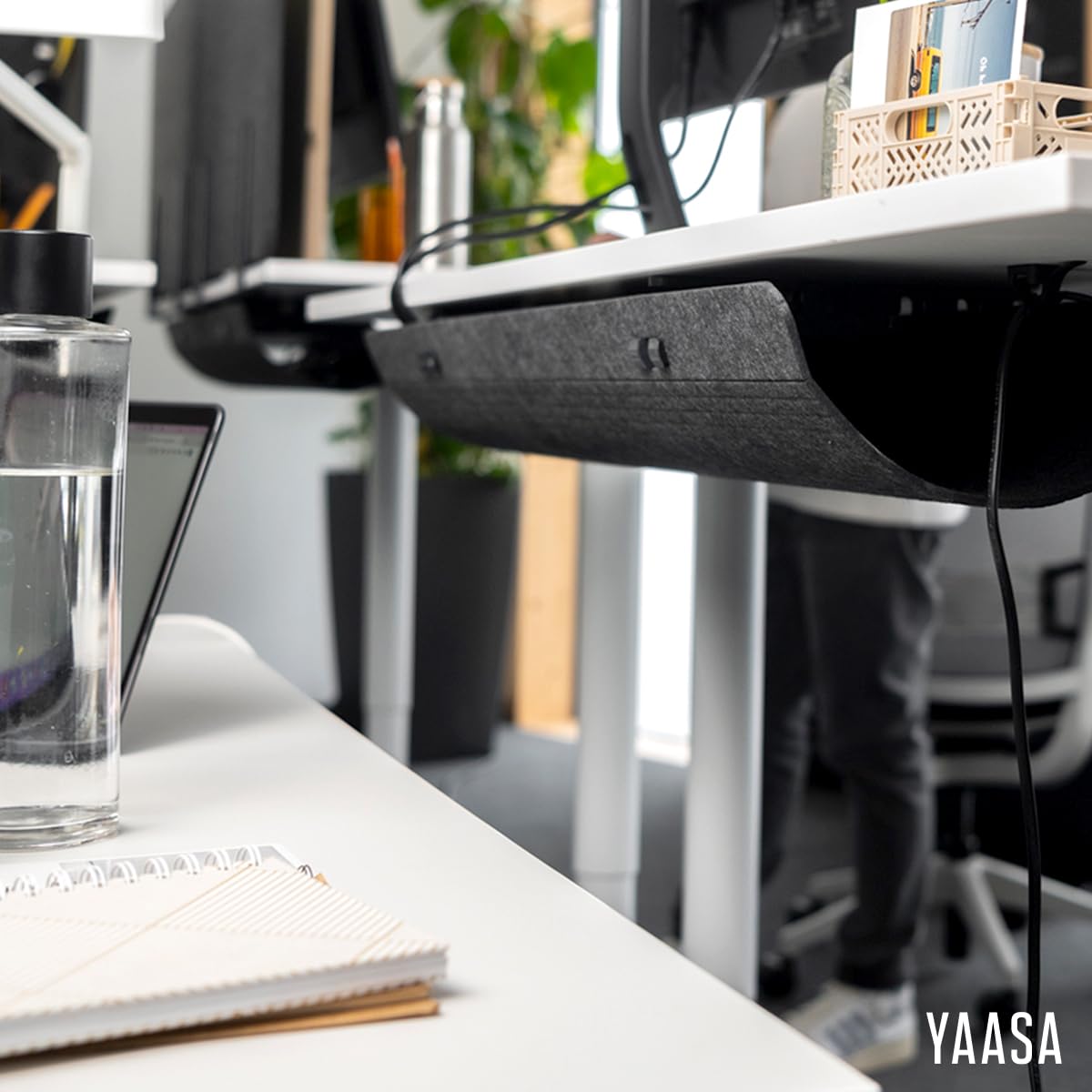 Yaasa Cable Management S/M, Kabelkanal aus Filz, Grau, Desk Organizer Büro | 9-15L Volumen anpassbar, Montage under desk oder over edge ohne Bohren, für sauberen Arbeitsplatz, Kabelorganisation Tisch