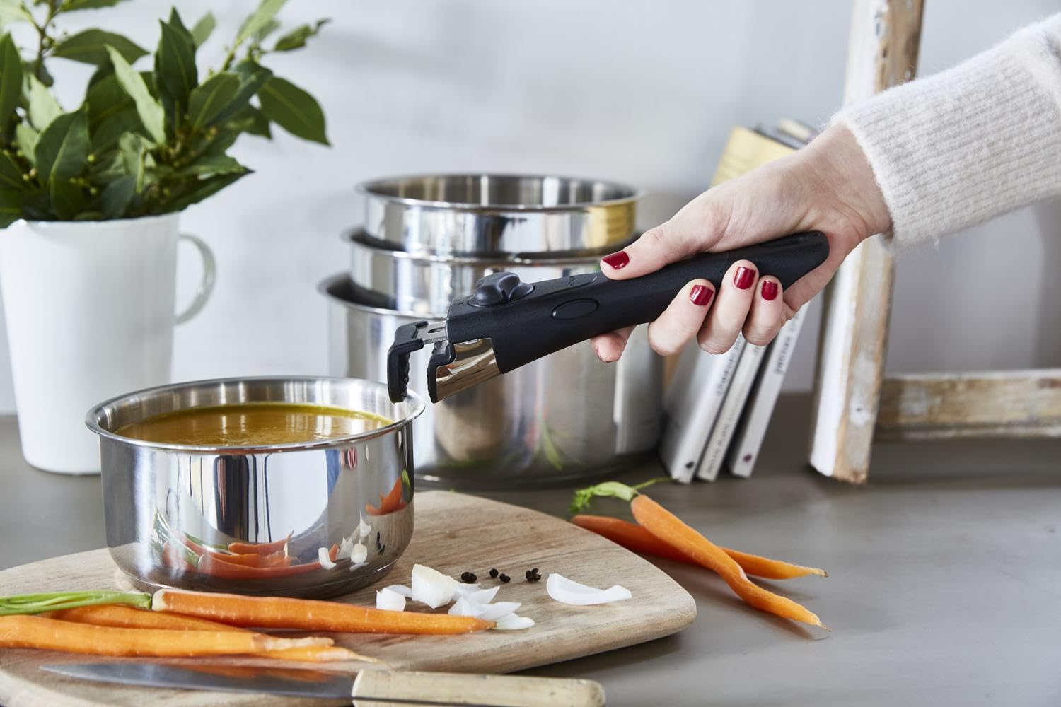 BAUMALU - Lot de 4 Casseroles Comète - Acier Inoxydable - Tous Feux dont Induction - Triple Fond Thermo Diffuseur - Manche Amovible - Intérieur Gradué - Ø14, 16, 18 et 20cm